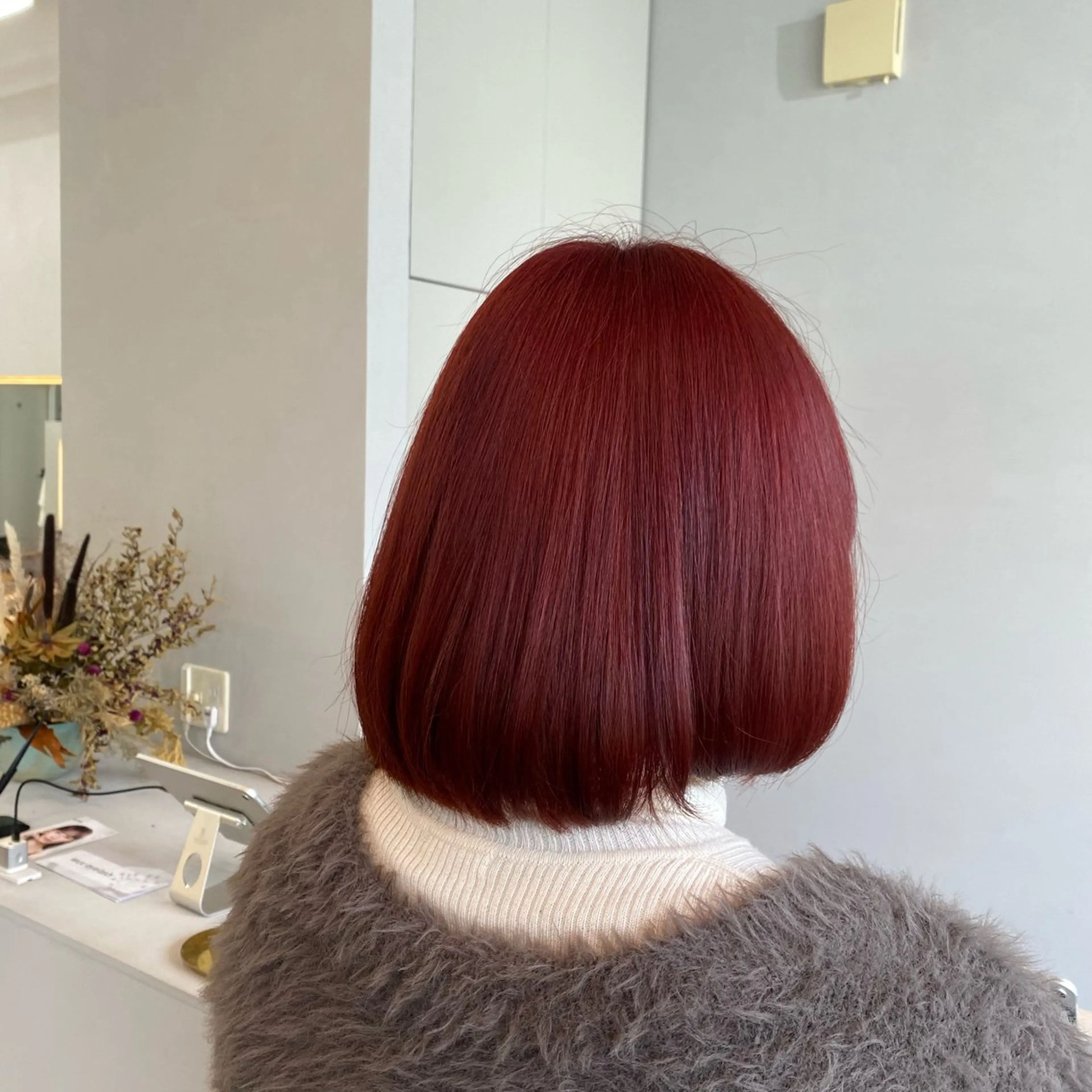 カラー ブリーチ カシス レッドカラー wuvhair/ あかりのヘアスタイル