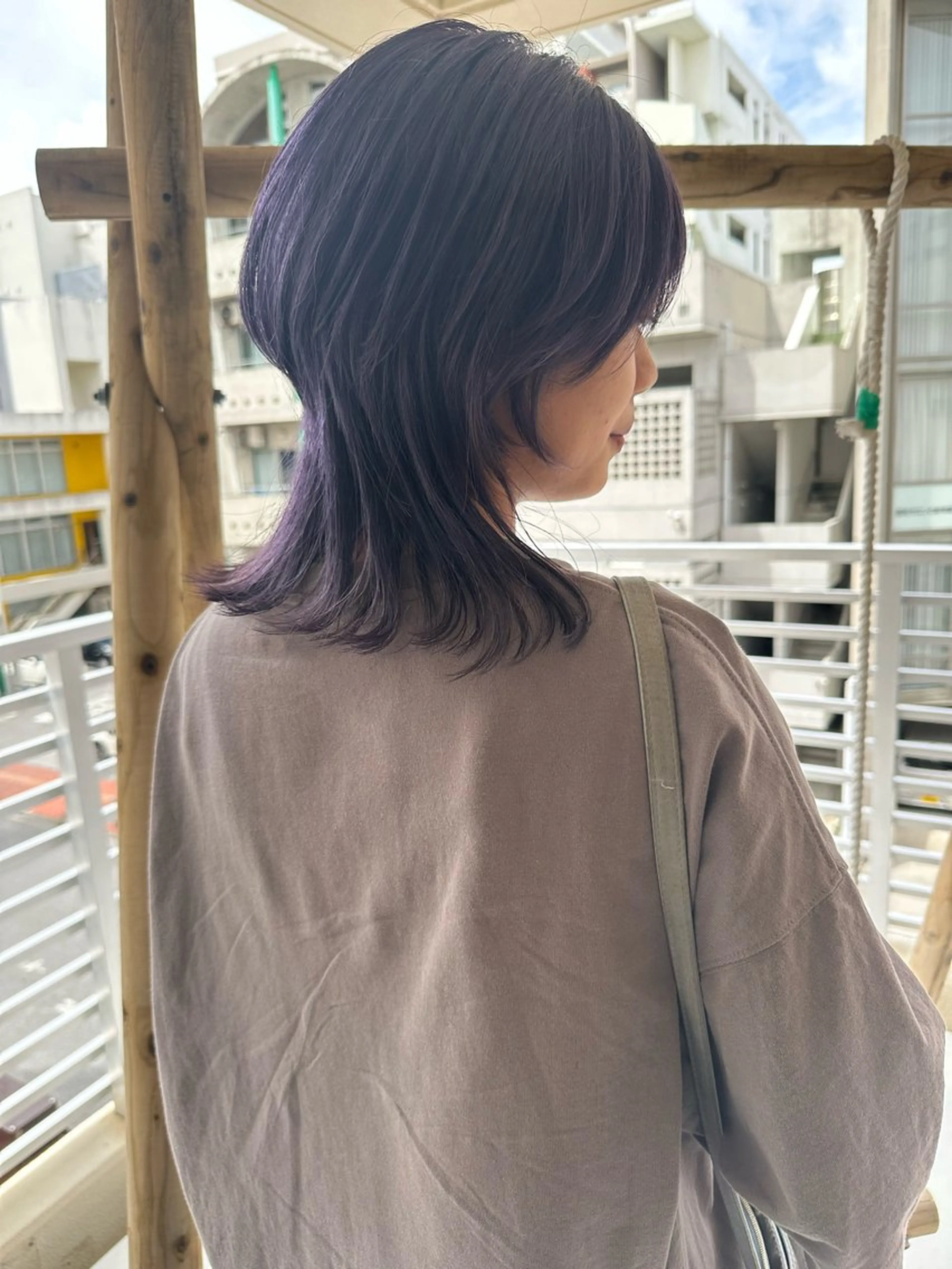 ショート 切りっぱなしボブ ショートボブ ハンサムショート 丸みショート アッシュ カット ヘアカラー トリートメント モテ髪/ボブ/ショー ト/アダチフウトのヘアスタイル