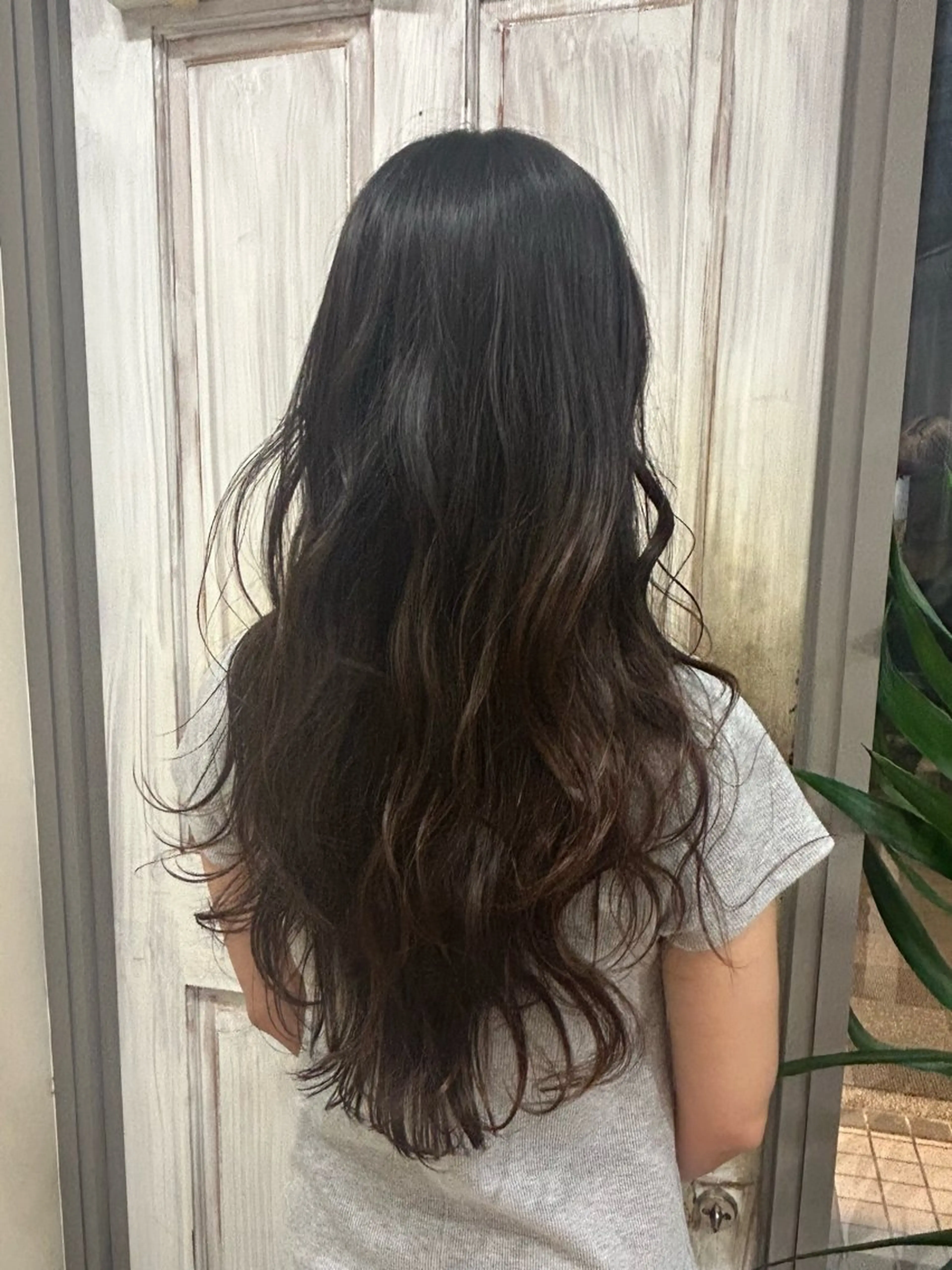 毛先カット+クイックTR(ロング・ミディアム) U24 学割🧸の写真