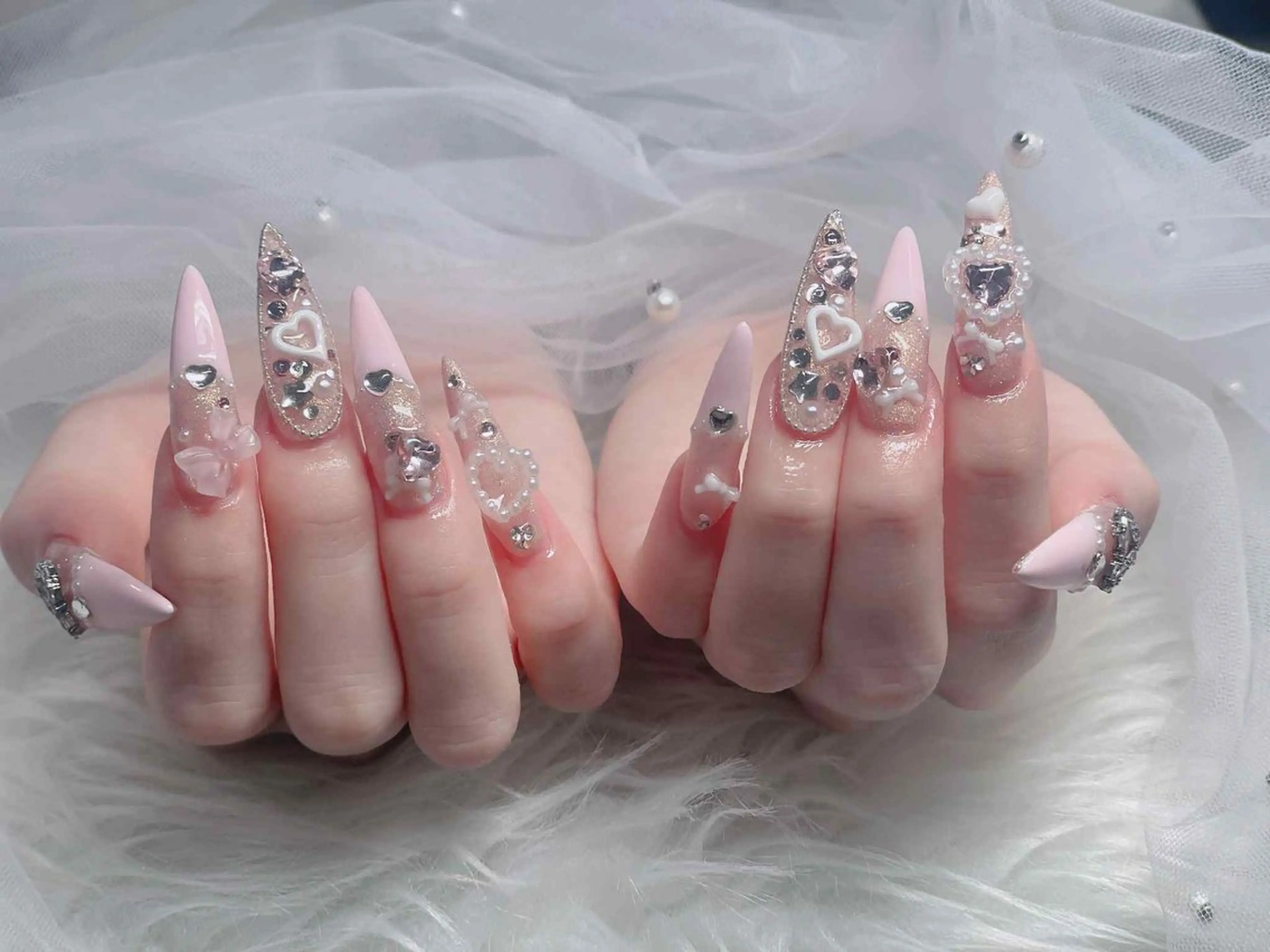 ネイル オーロラネイル フレンチネイル グラデーション ハロウィン 氷ネイル・うるうるネイル ハンドネイル H.baby Nail Salonのネイルデザイン