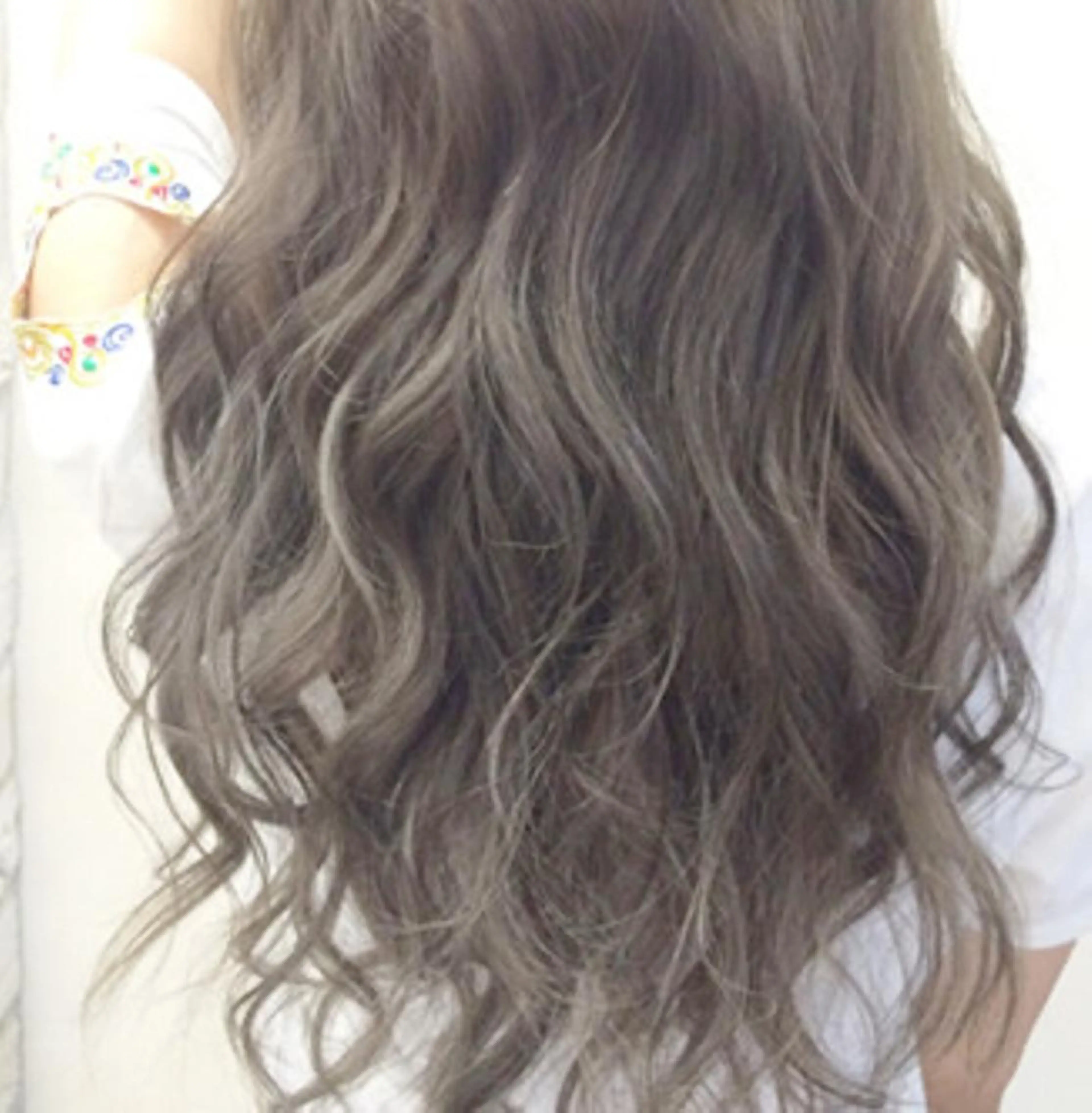 ロング カラー イルミナカラー シンヤヘアーズ 泉大津本店のヘアスタイル