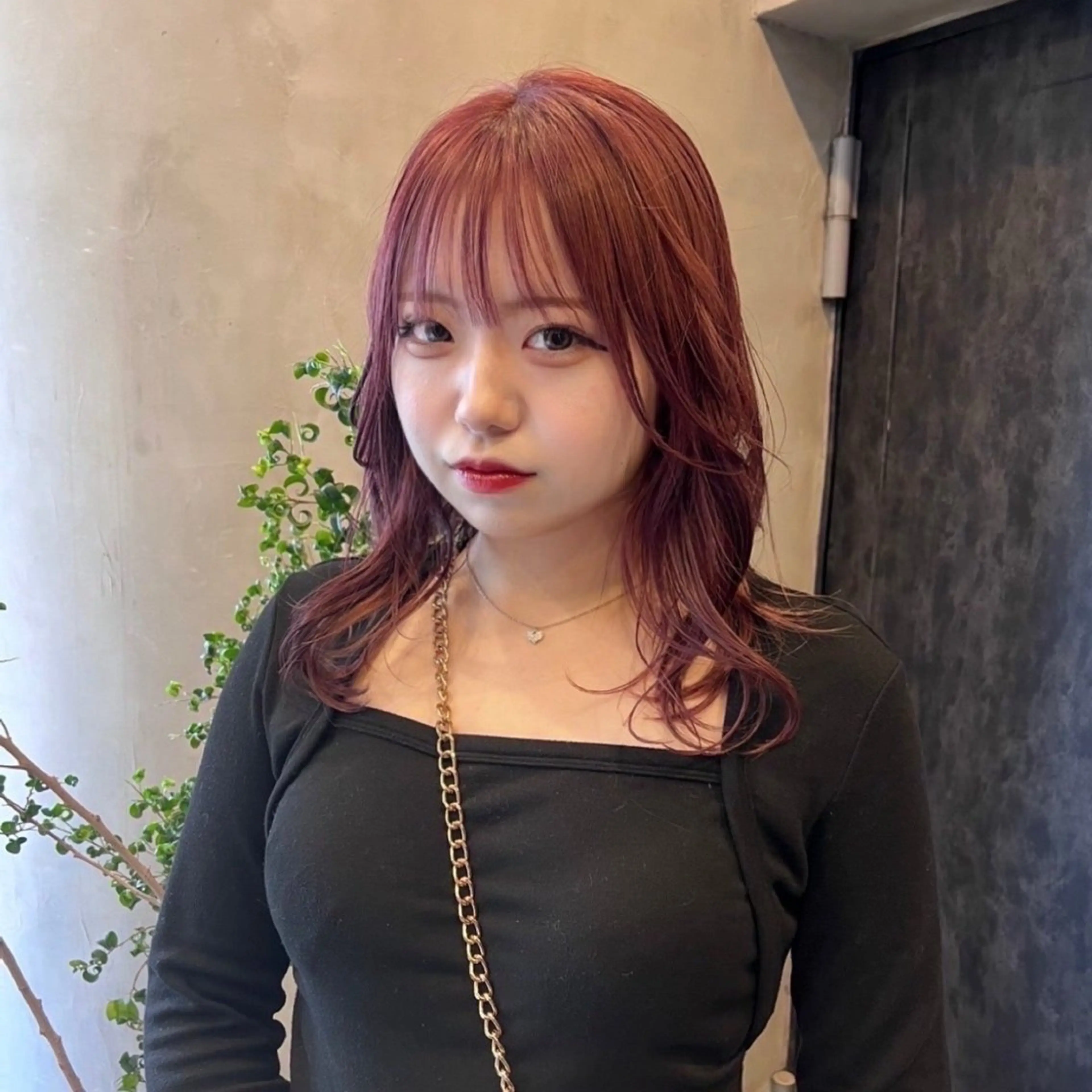 ミディアム カラー 望愛/レイヤー/ハイ トーン/デザインのヘアスタイル