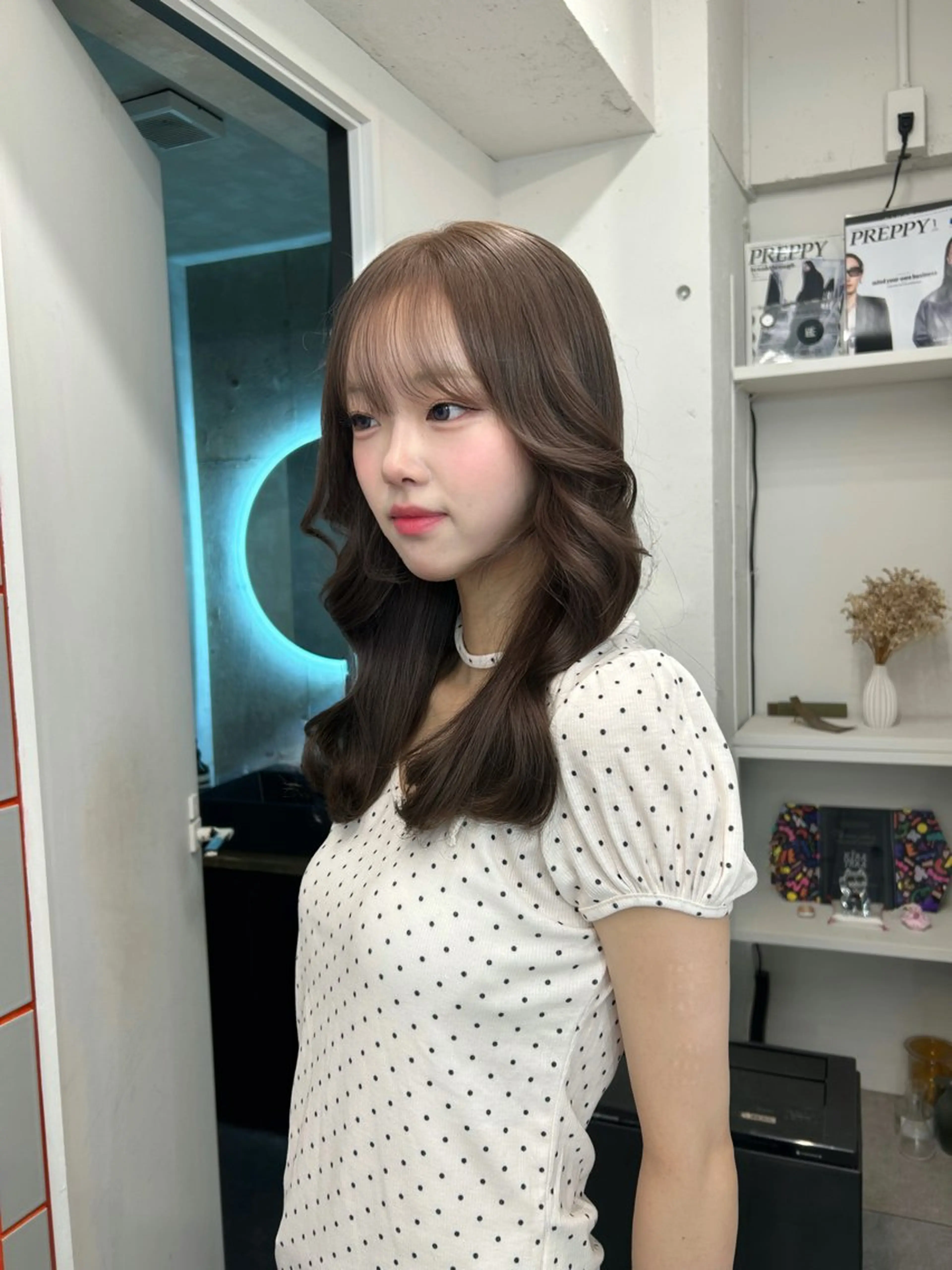 セミロング カラー ベージュカラー ブリーチ ブラウンカラー ブラウンベージュ チョコレートブラウン ヘアカラー 💍透明感 💖艶ミルクティーのヘアスタイル