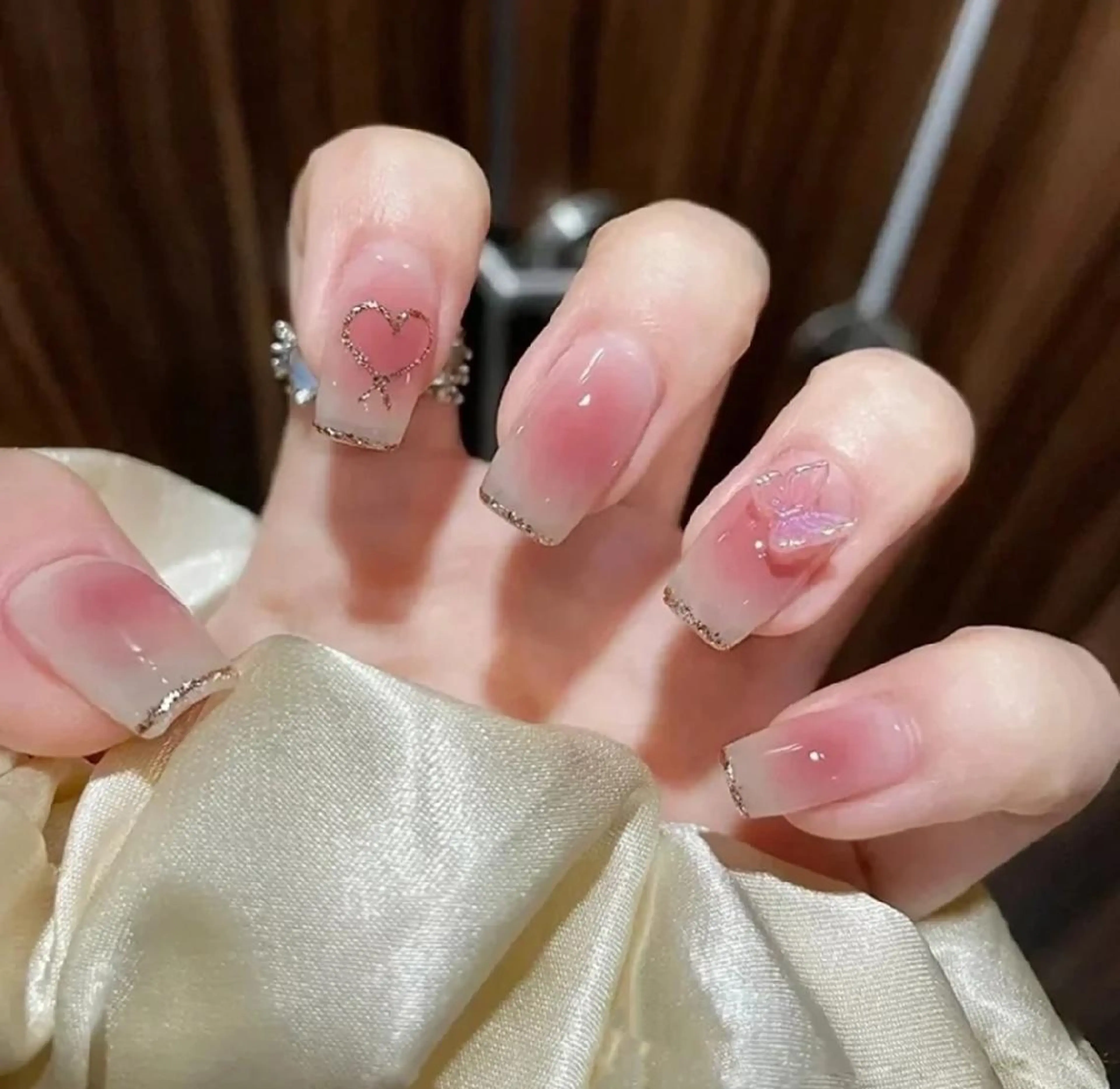 ネイル ハンドネイル Theone栄店 伊藤のネイルデザイン