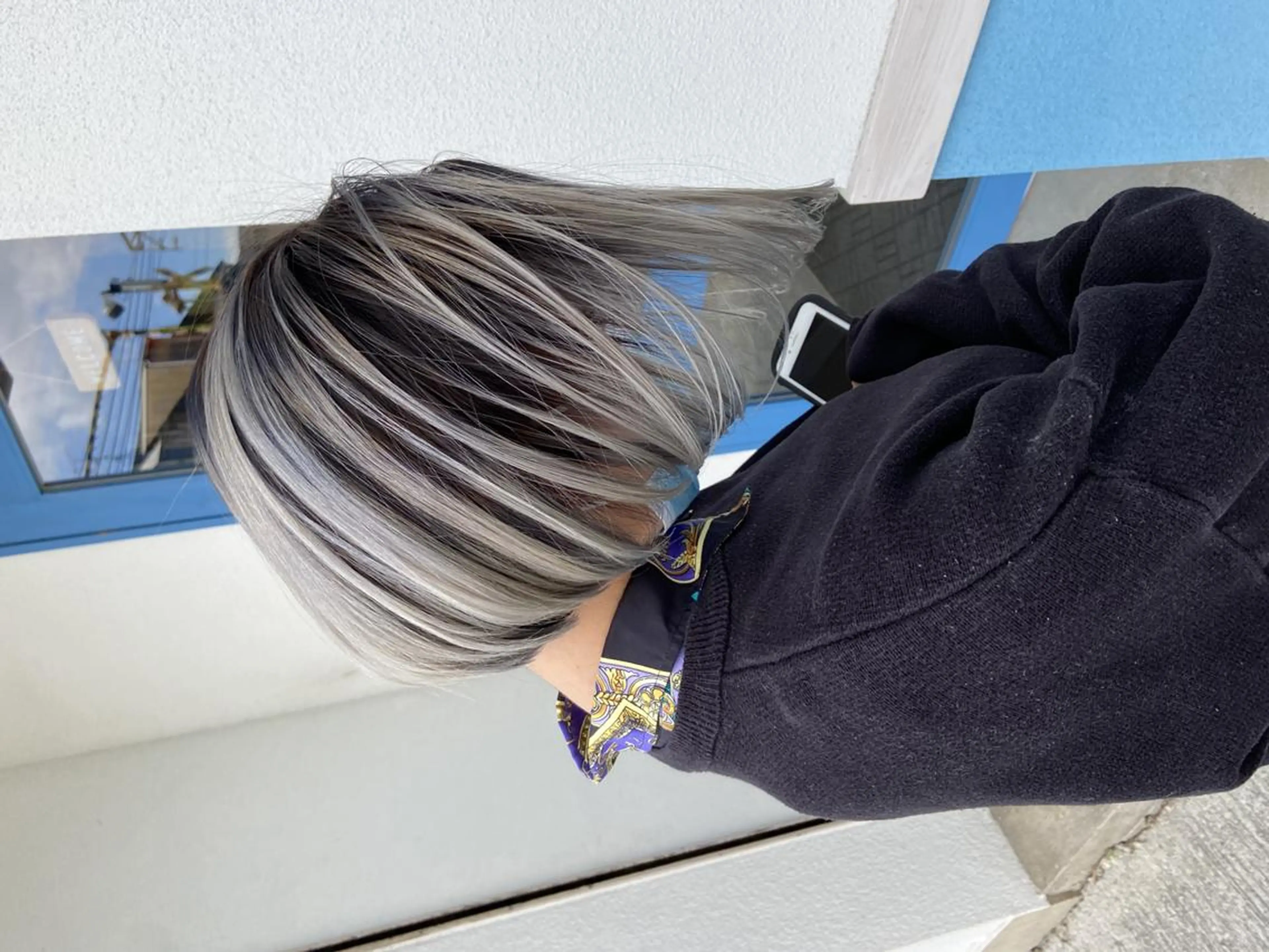 ショート ヘアカラー corazon ブリーチのヘアスタイル