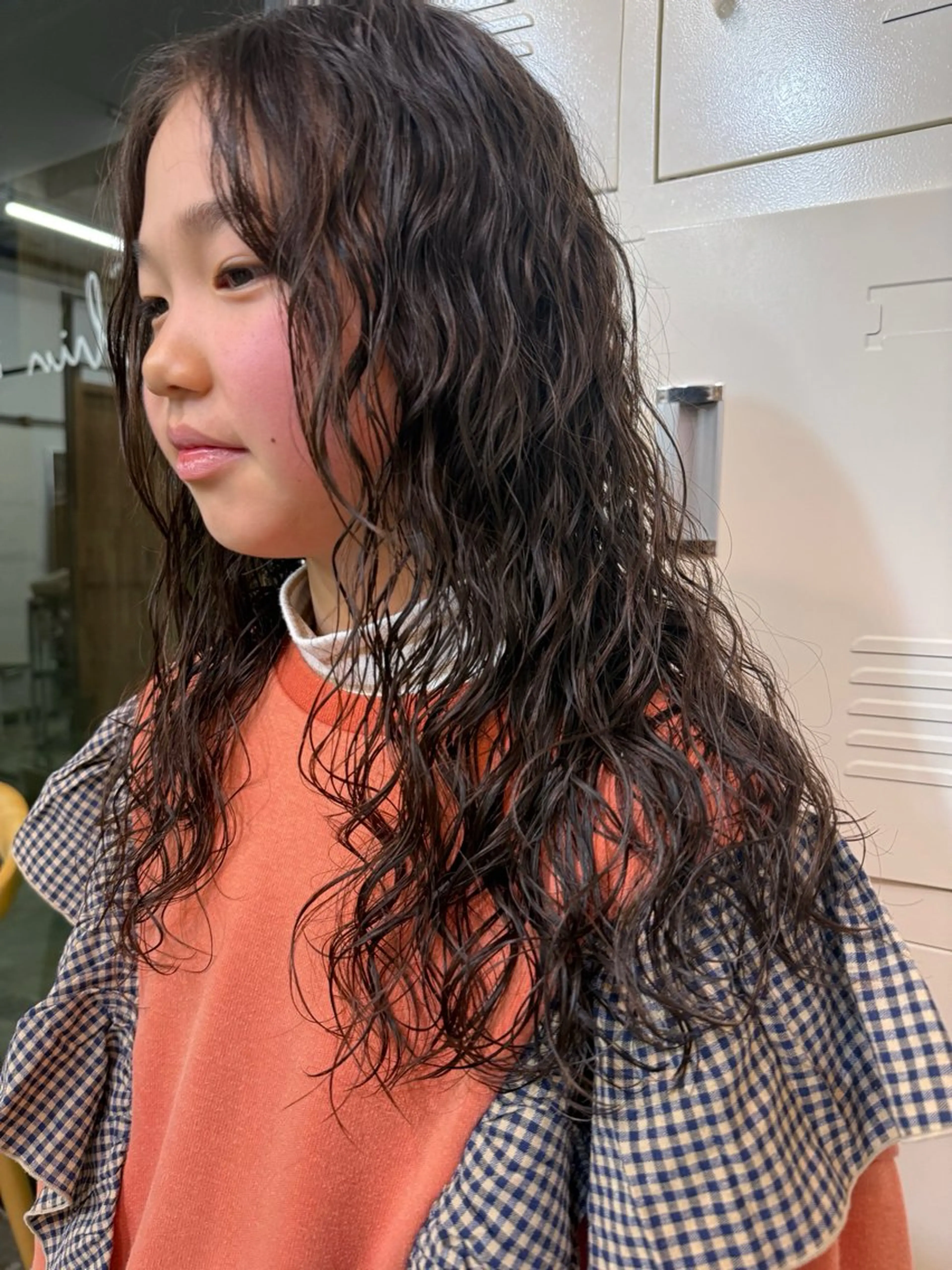 ロング パーマ カット パーマ トリートメント shin enom yuukaのヘアスタイル