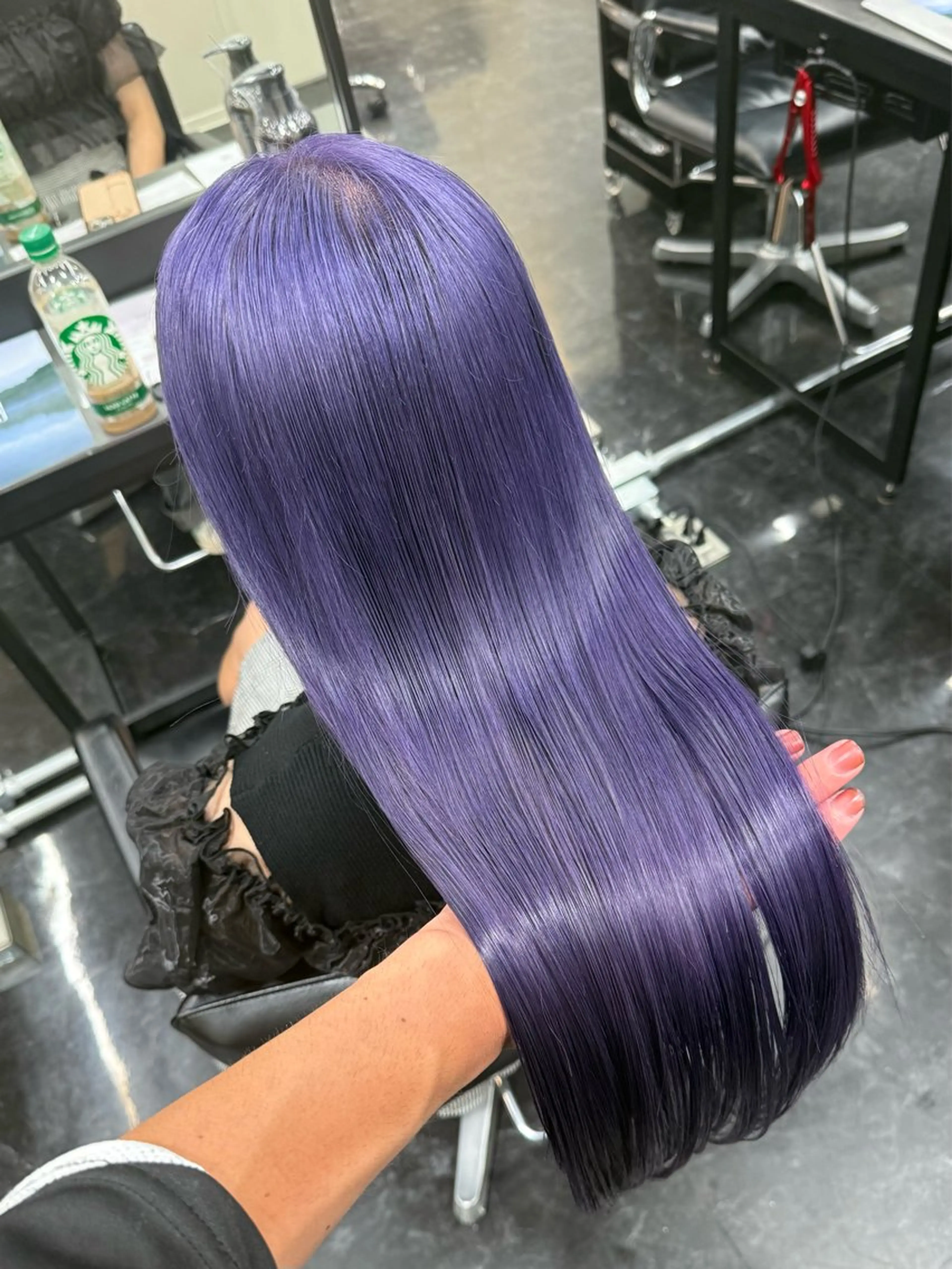 ロング パープルカラー TAKUMI ハイトーン/ウルフのヘアスタイル