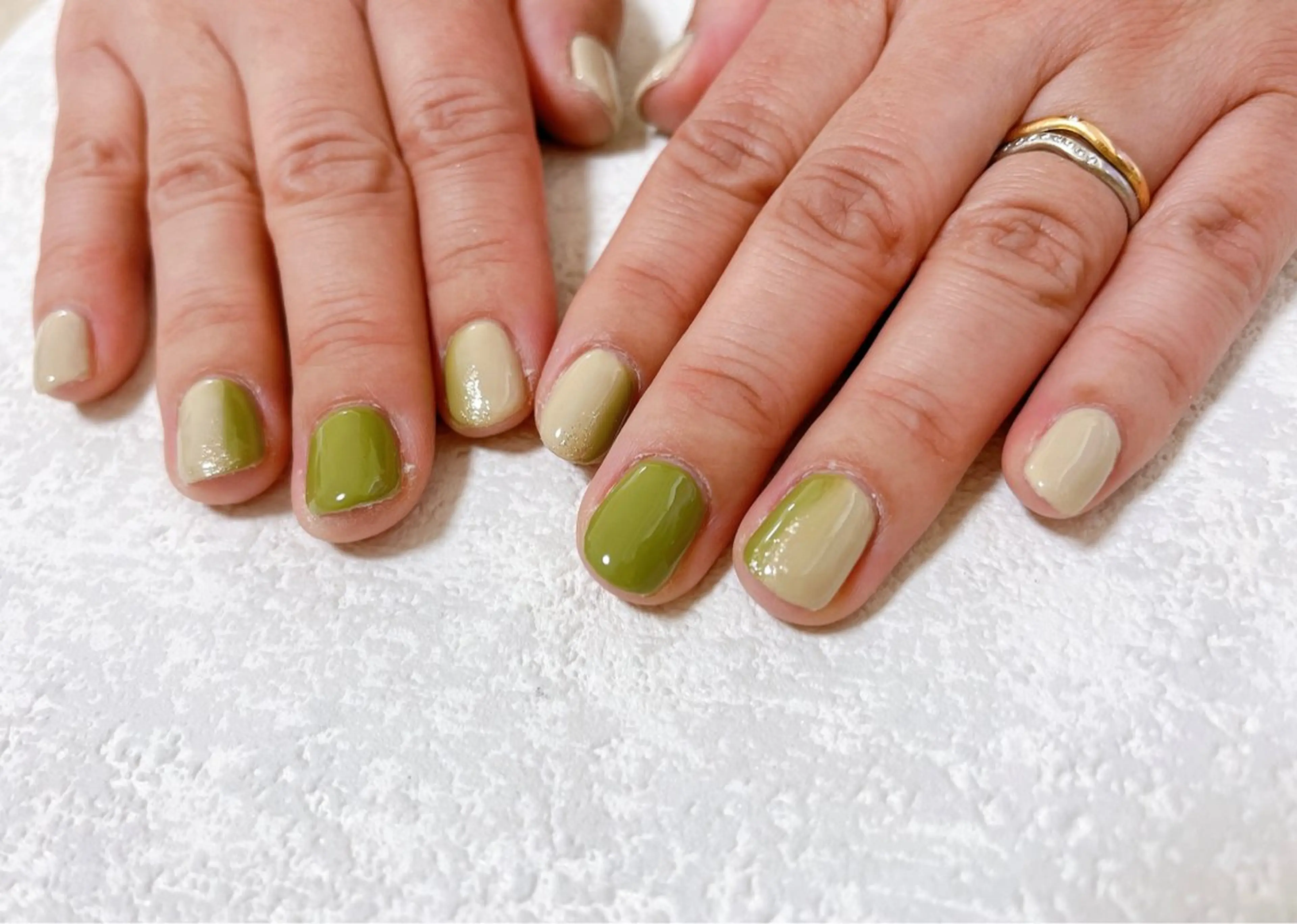 ネイル オーロラネイル フラワーネイル フットネイル フレンチネイル ジェルネイル mogunail &blowのネイルデザイン