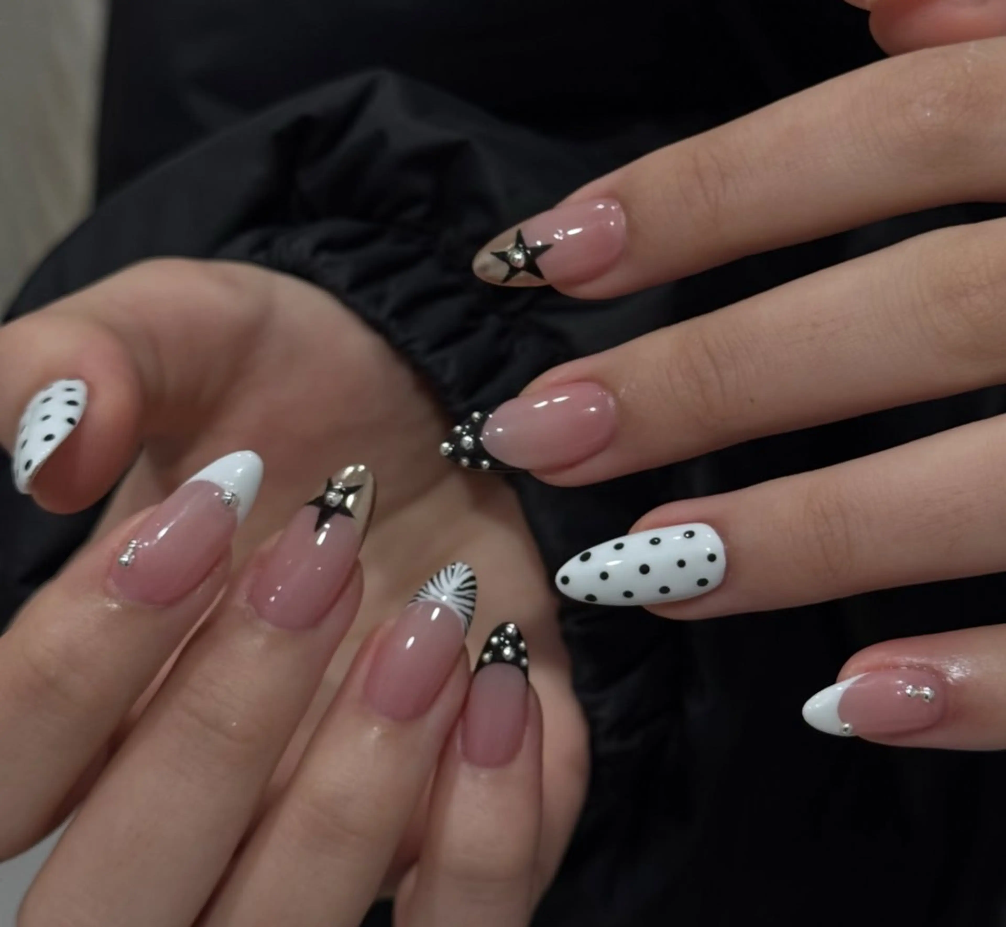 ネイル ハンドネイル ハンドケア 🍑 momo_nailのネイルデザイン