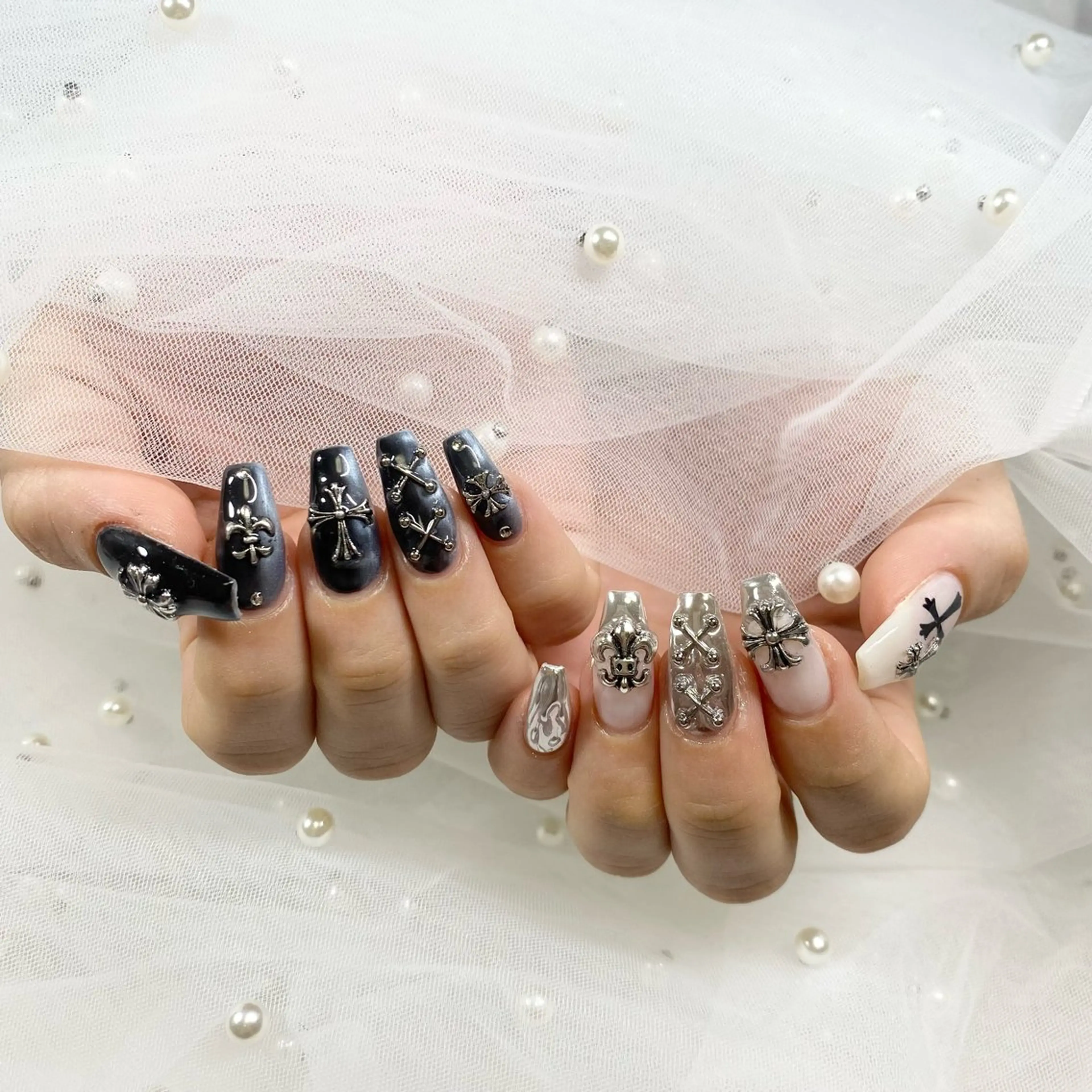 ネイル ハンドネイル ୨୧ mio୨୧のネイルデザイン