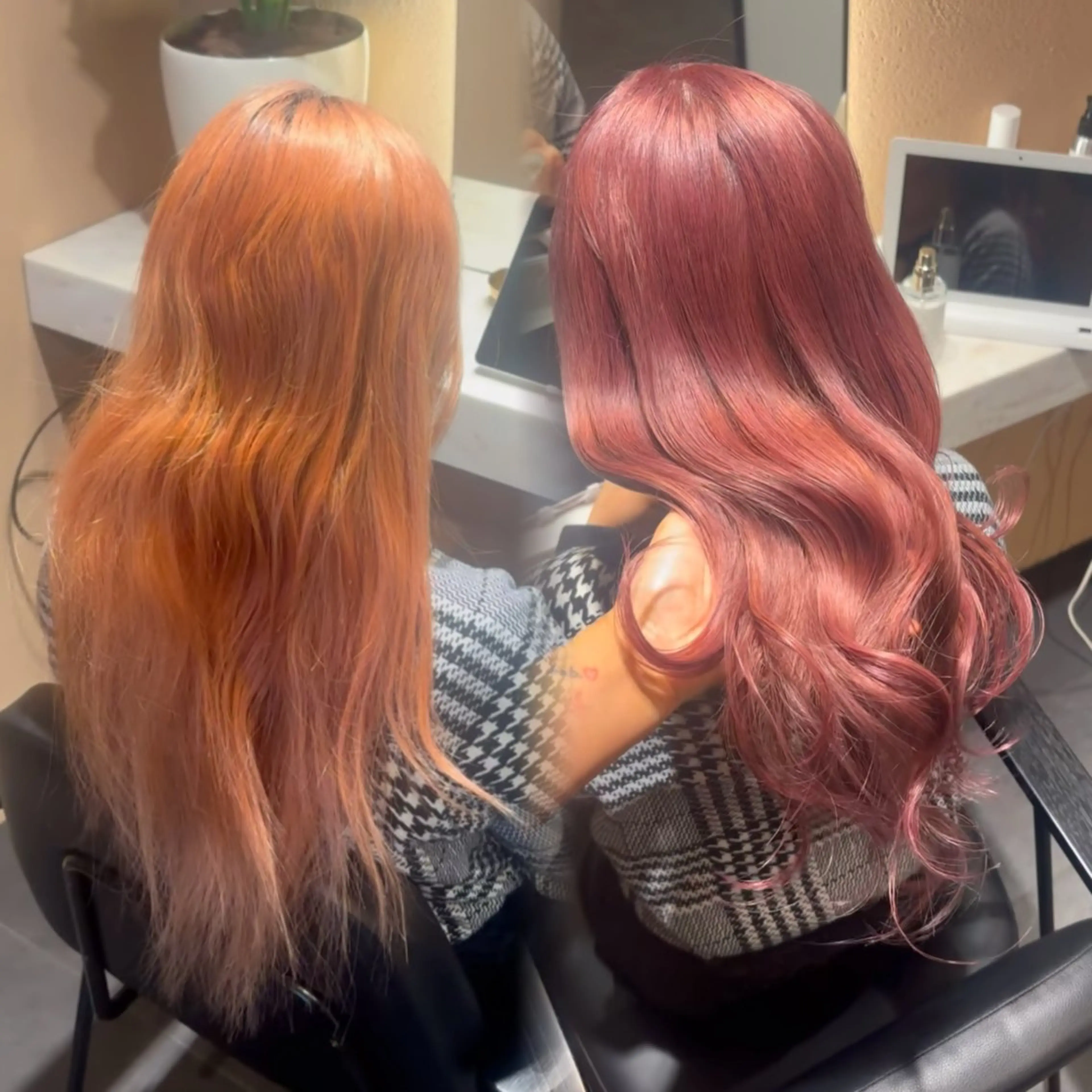 ロング カラー ヘアカラー 【大阪】縮毛矯正×ハ イトーン✨のヘアスタイル