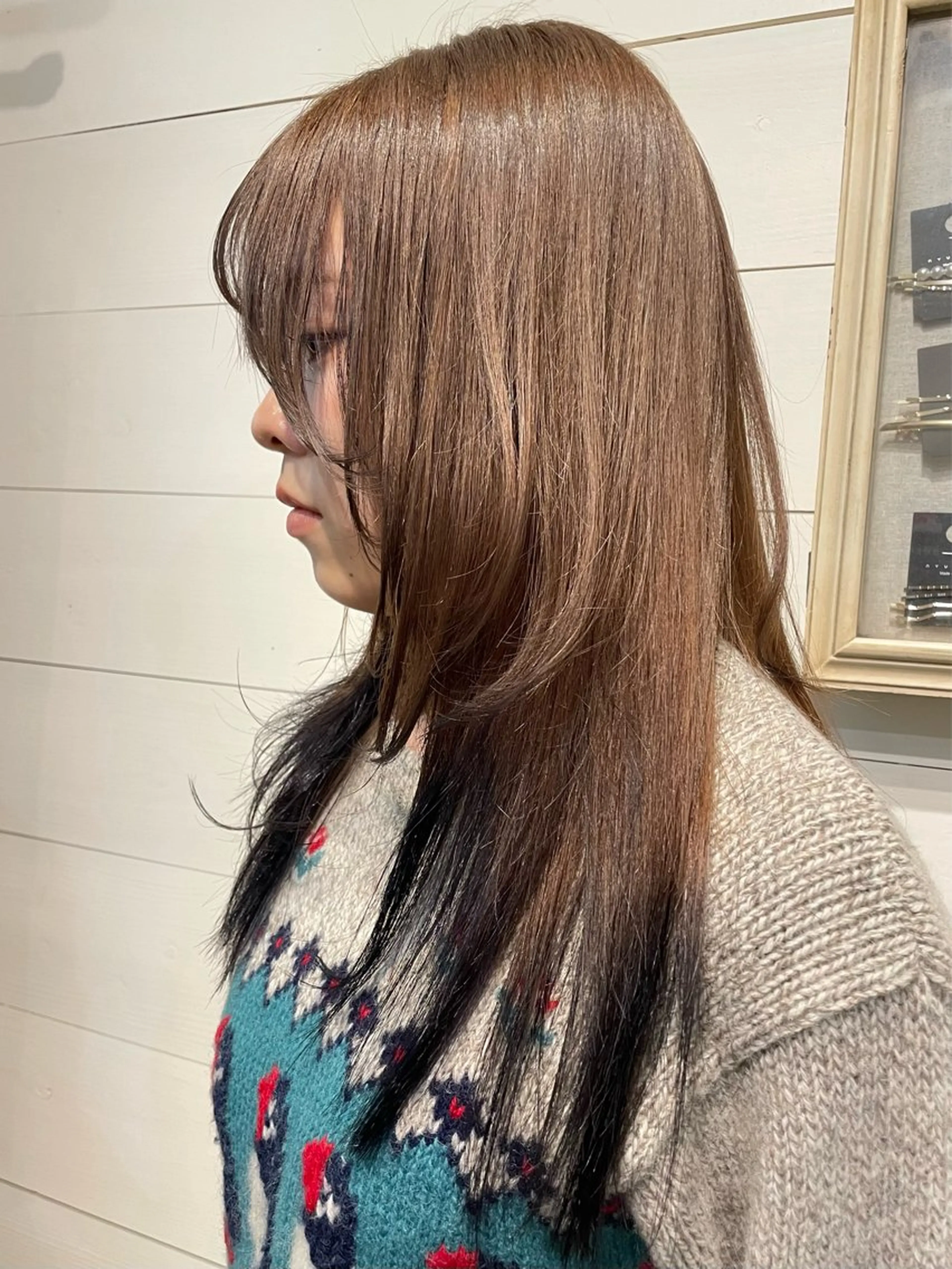 セミロング カラー レイヤーカット 艶カラー｜透明感 カラー｜レイヤーのヘアスタイル