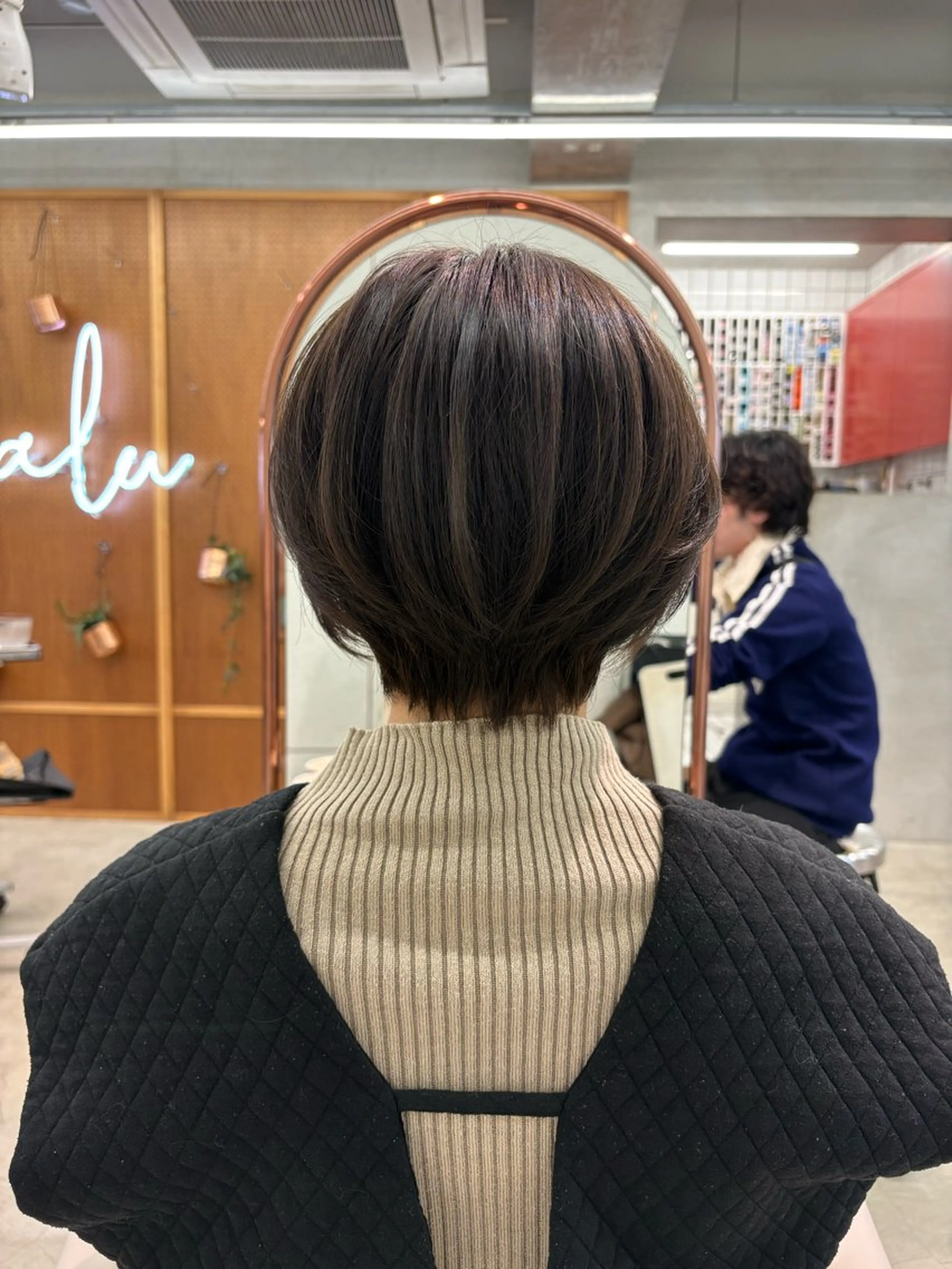 ショート ショートヘア カット ヘアカラー 鶴井 美空のヘアスタイル