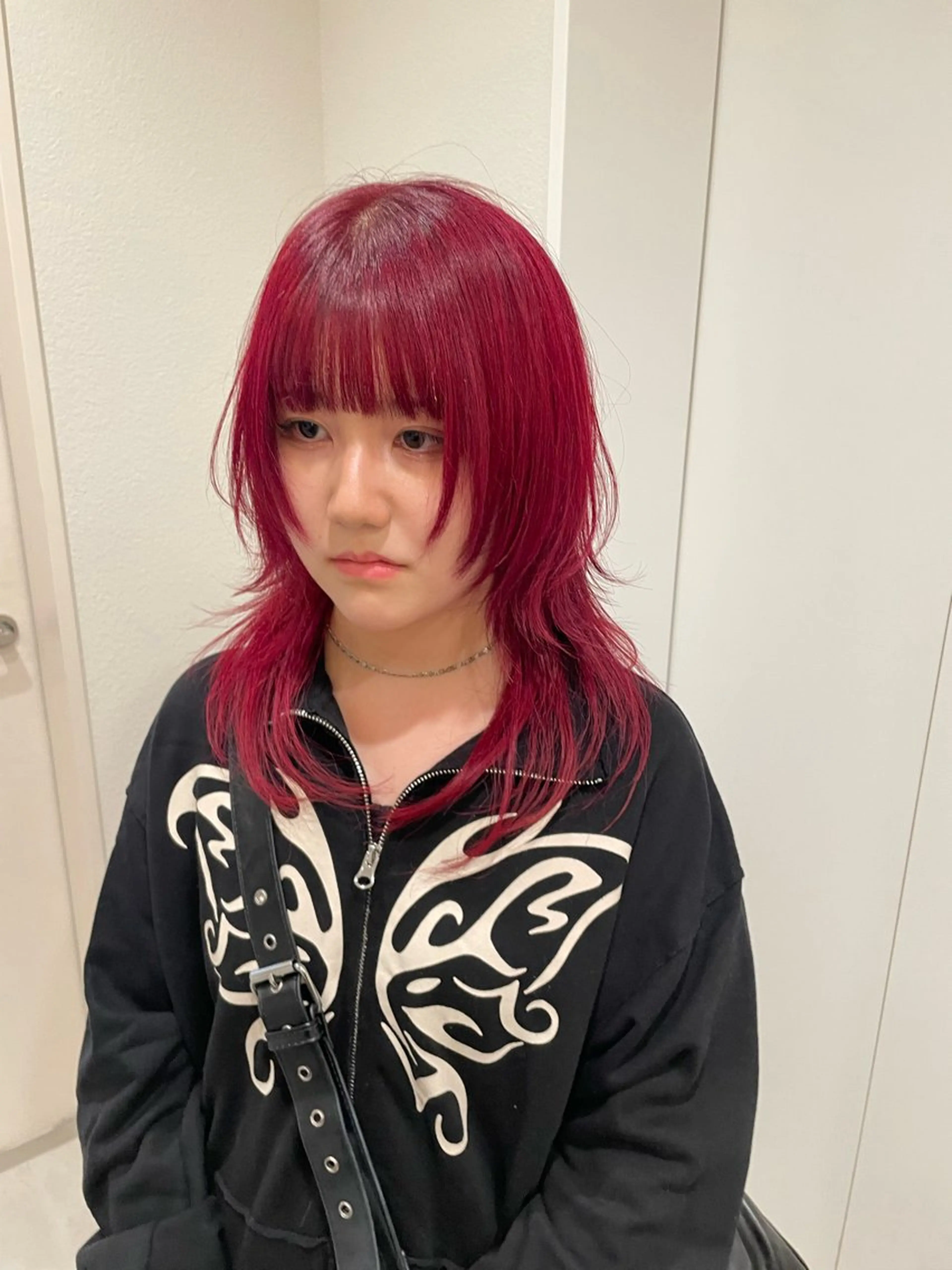 セミロング カラー レッドカラー ウルフカット カット ヘアカラー トリートメント ウルフ/レイヤー /suzuhaのヘアスタイル