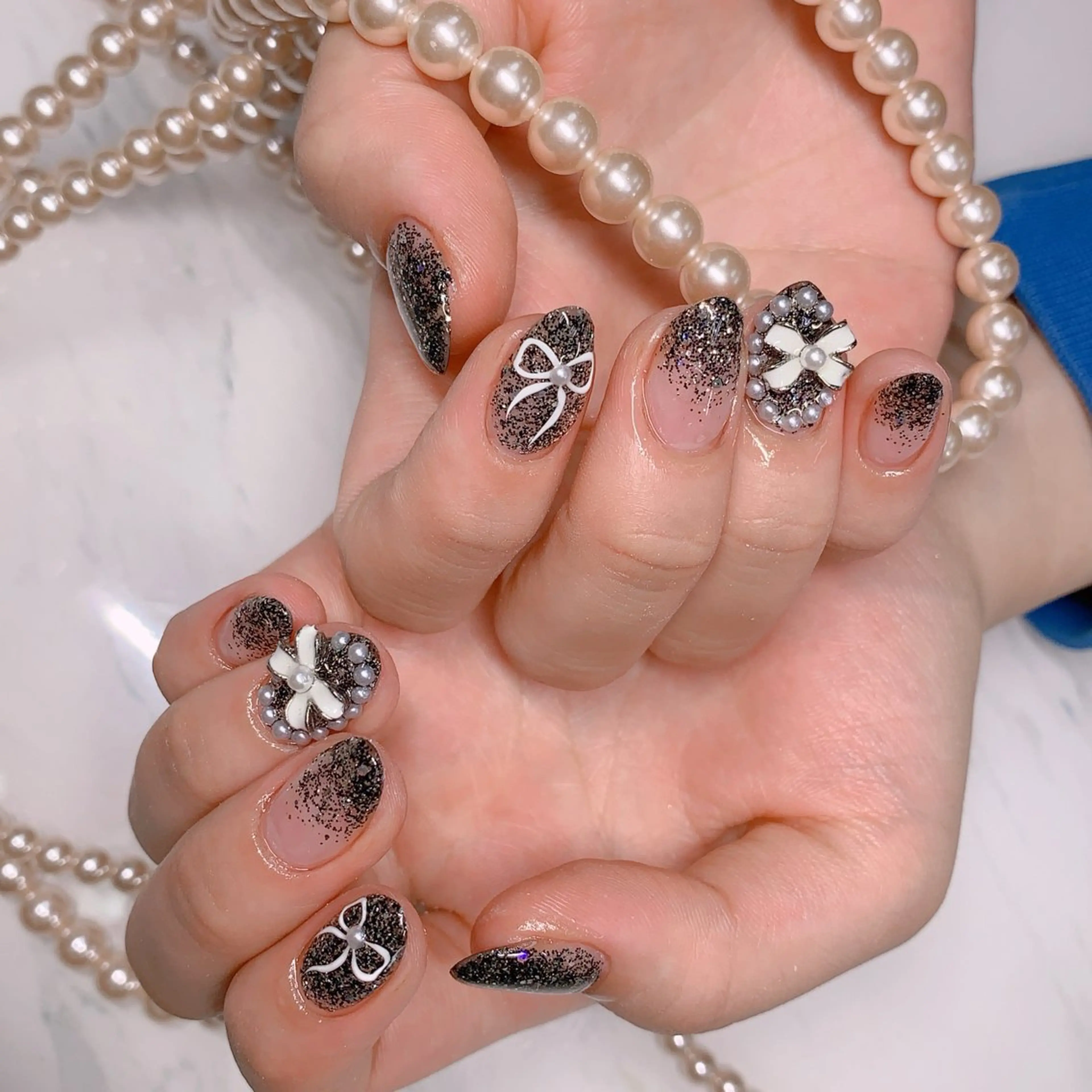 ネイル オーロラネイル 長さ出し フットネイル ジェルネイル キラキラネイル ハンドネイル インフィニティ ネイルサロンのネイルデザイン