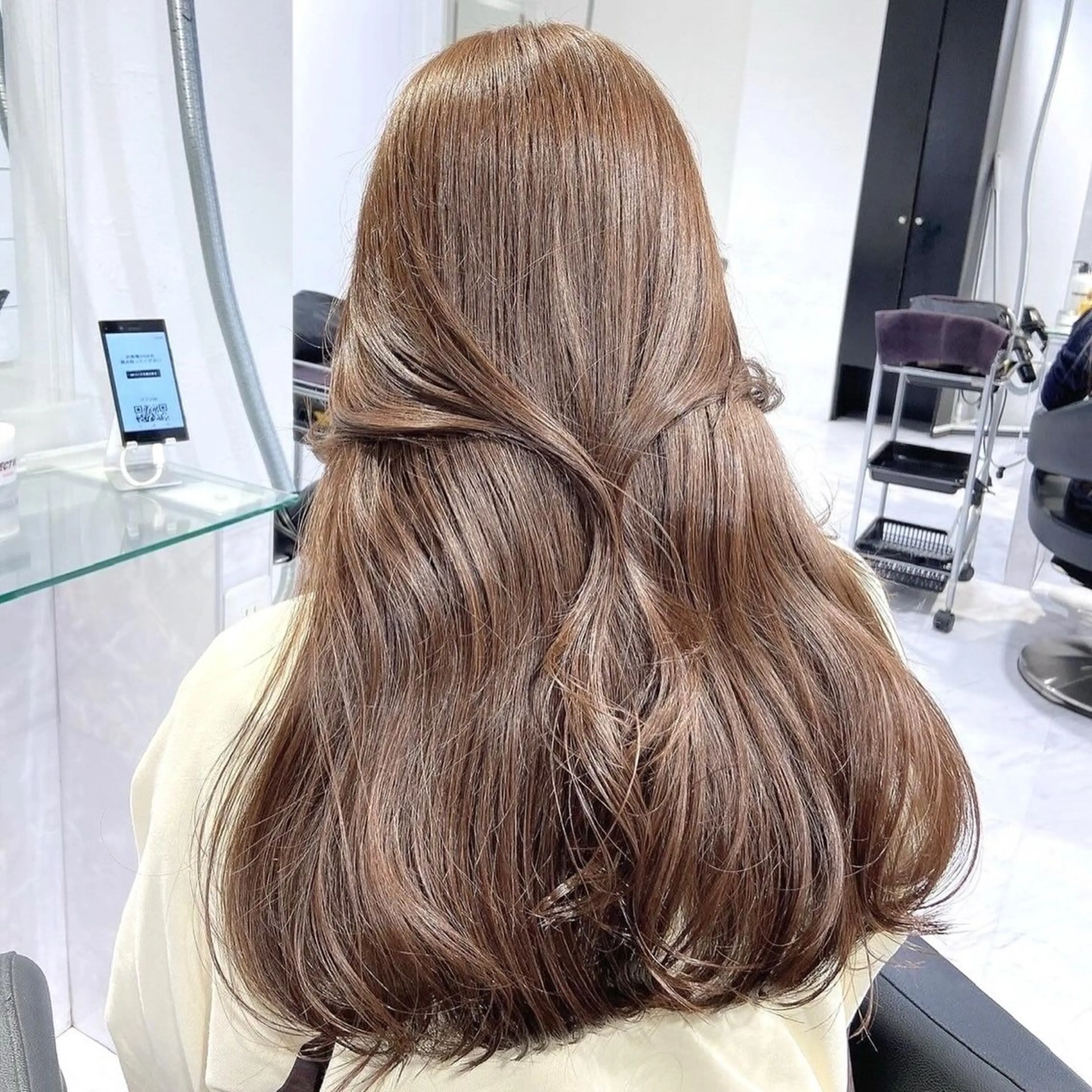 ロング カラー ヘアアレンジ ブリーチ ブリーチなしカラー 髪質改善 🫧モテる💗ダメー ジレスハイトーン🫧のヘアスタイル