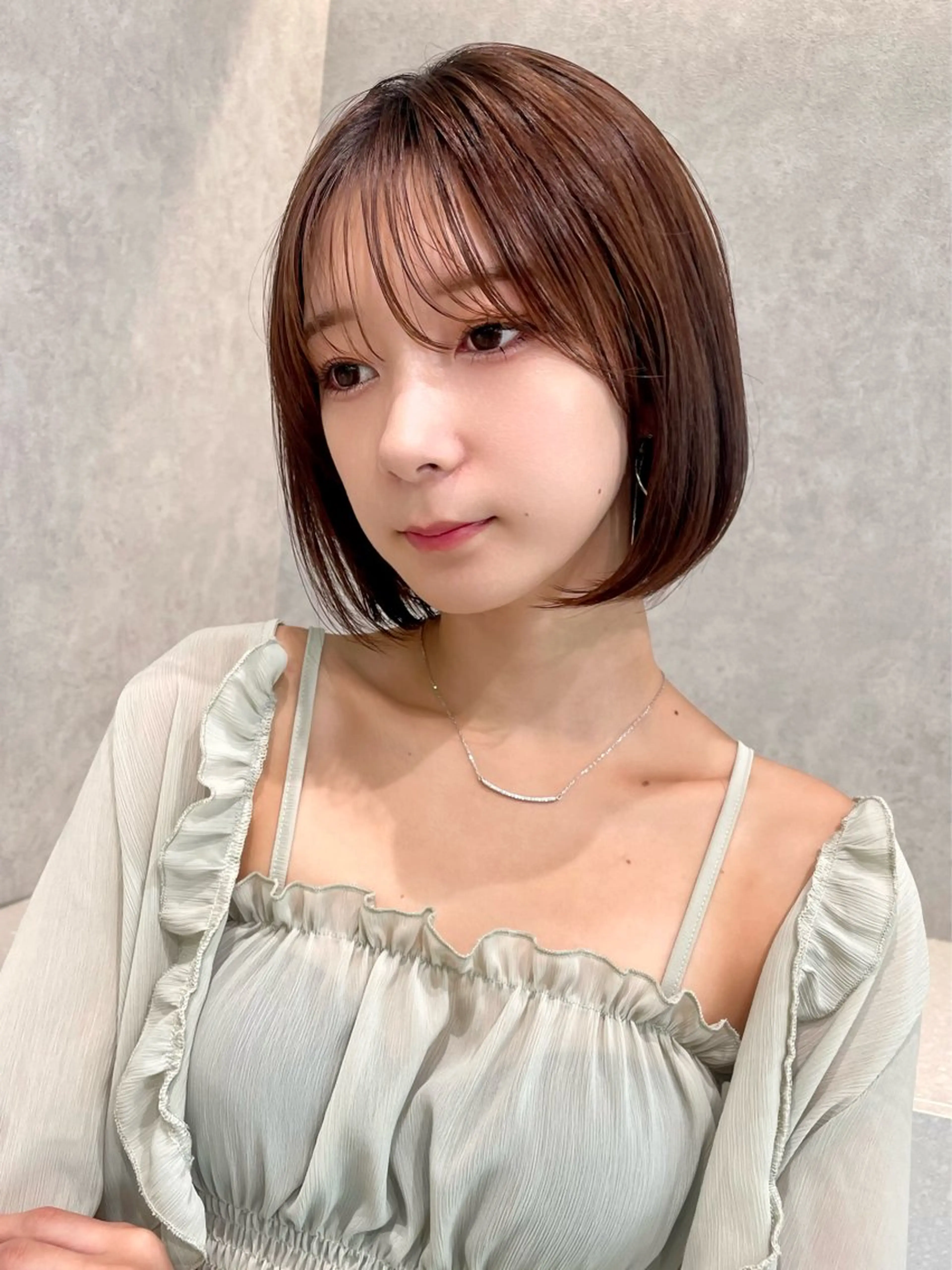 ショート ボブ 顔周りカット 小顔カット 三鷹で1番ショート ボブをカットする新谷のヘアスタイル