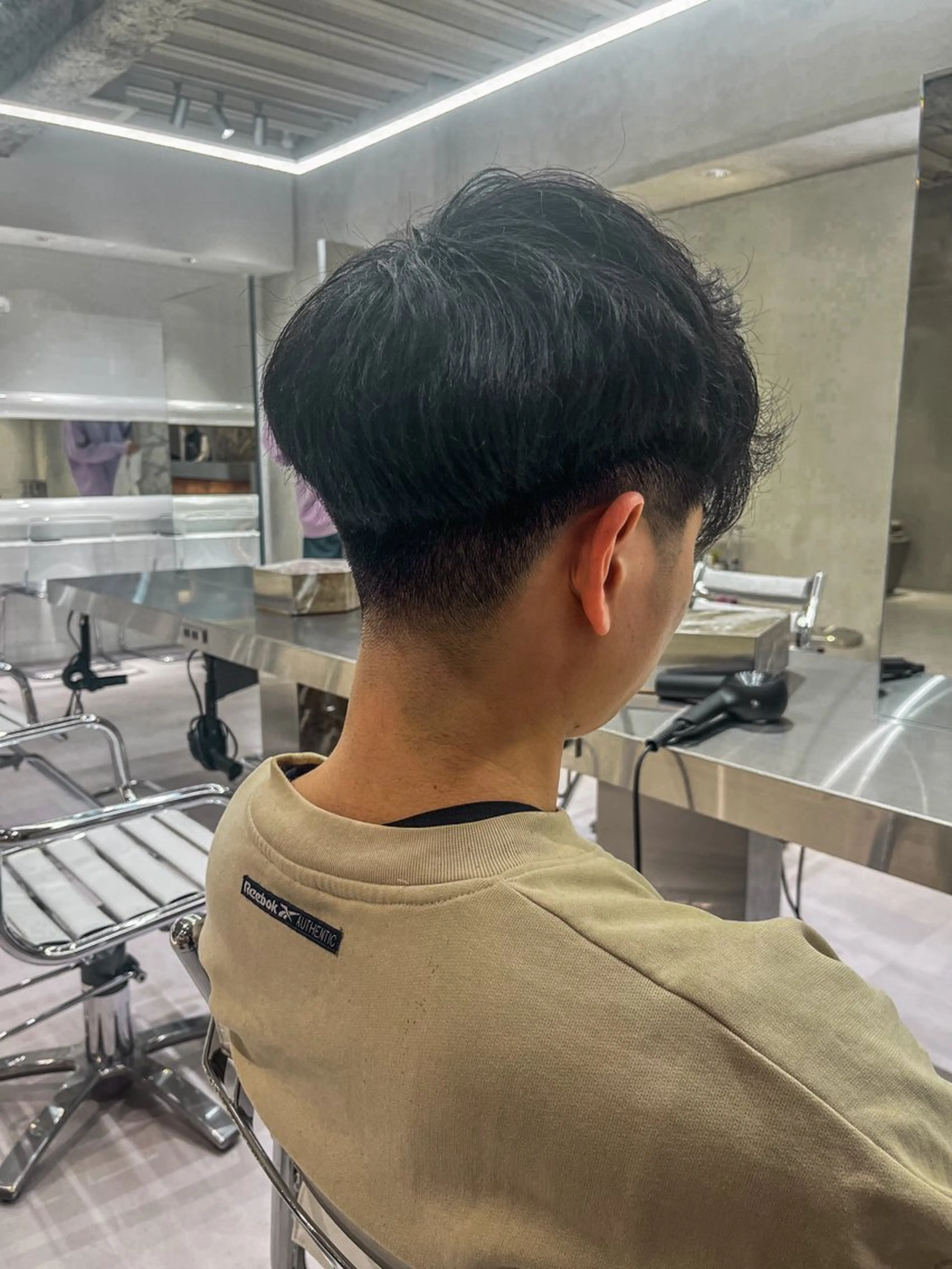 ショート メンズ ⚡メンズパーマフ ェードカットTomyのヘアスタイル