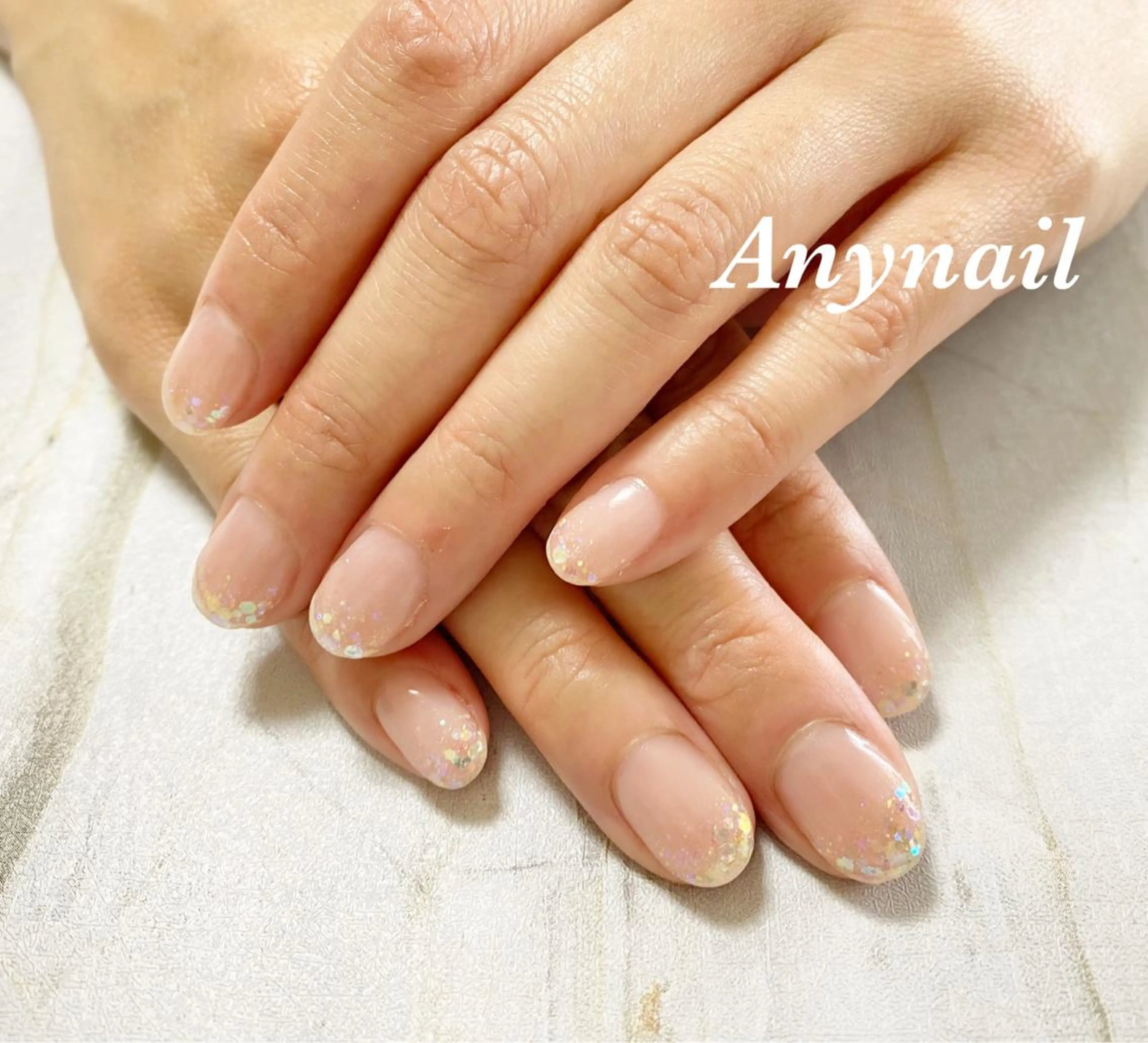 ネイル ブルー グラデーション キラキラネイル ラメ(グリッター) ラメグラデーション ハンドネイル 岩澤 恵子のネイルデザイン