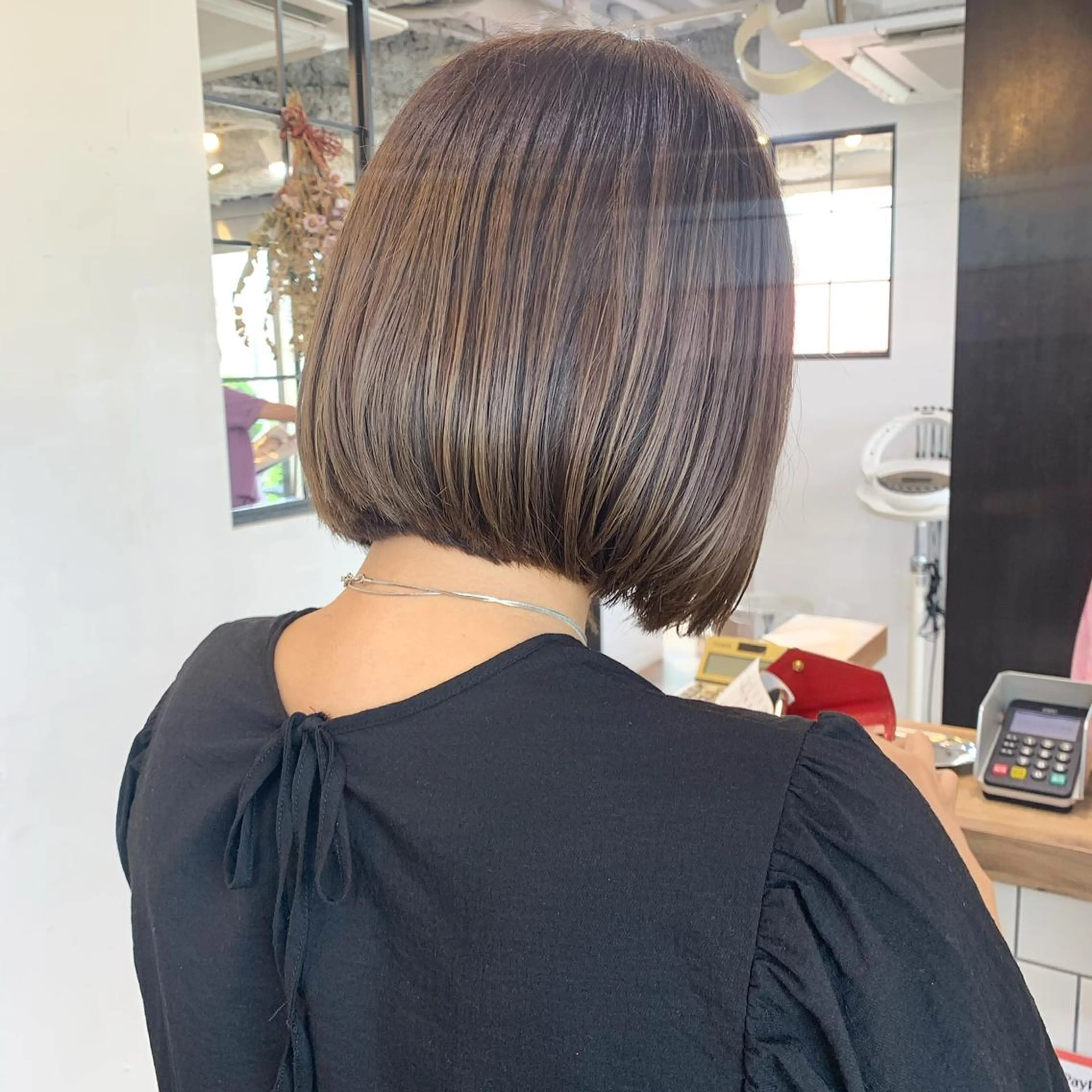 ミディアム カラー ボブ Sana / 韓国ヘア / カラーのヘアスタイル