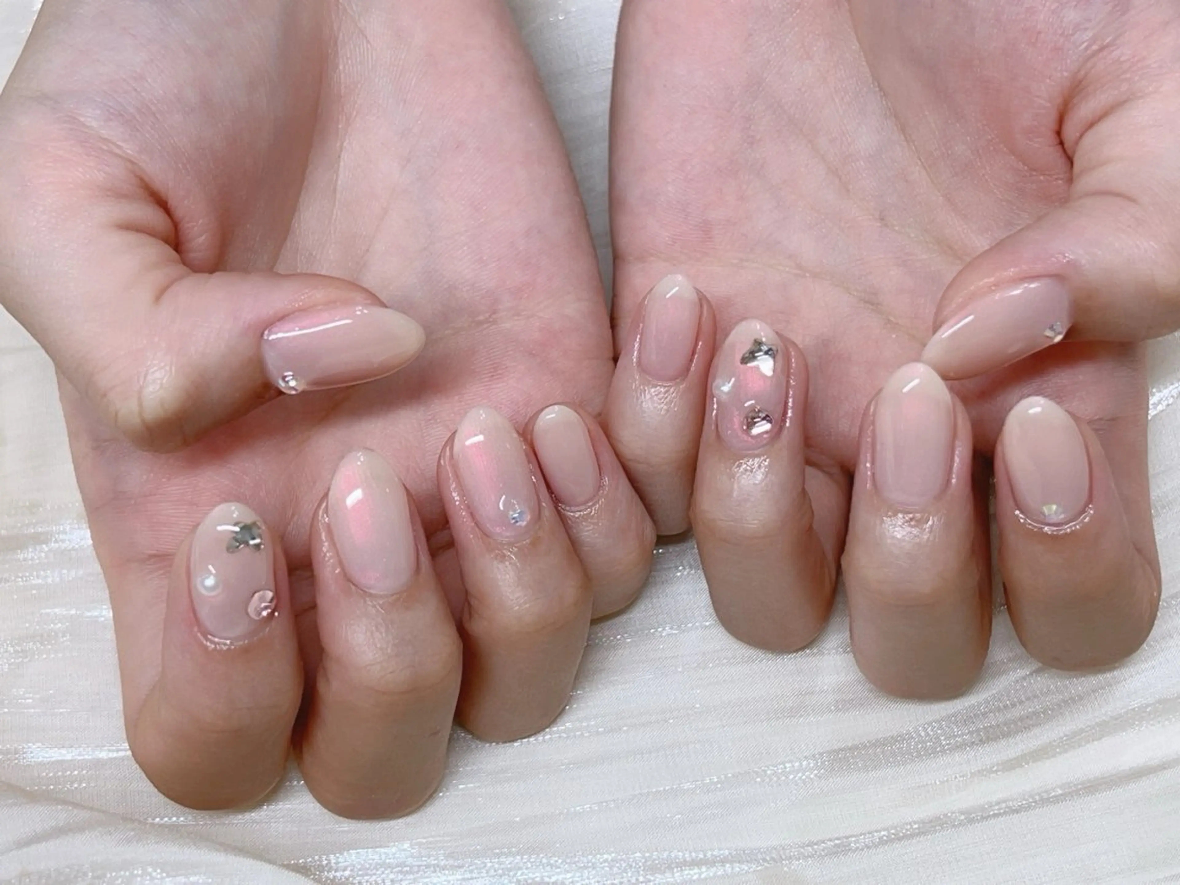 ネイル ハート ピンク シンプルネイル ストーンネイル ハンドネイル L&Y Nail salonのネイルデザイン