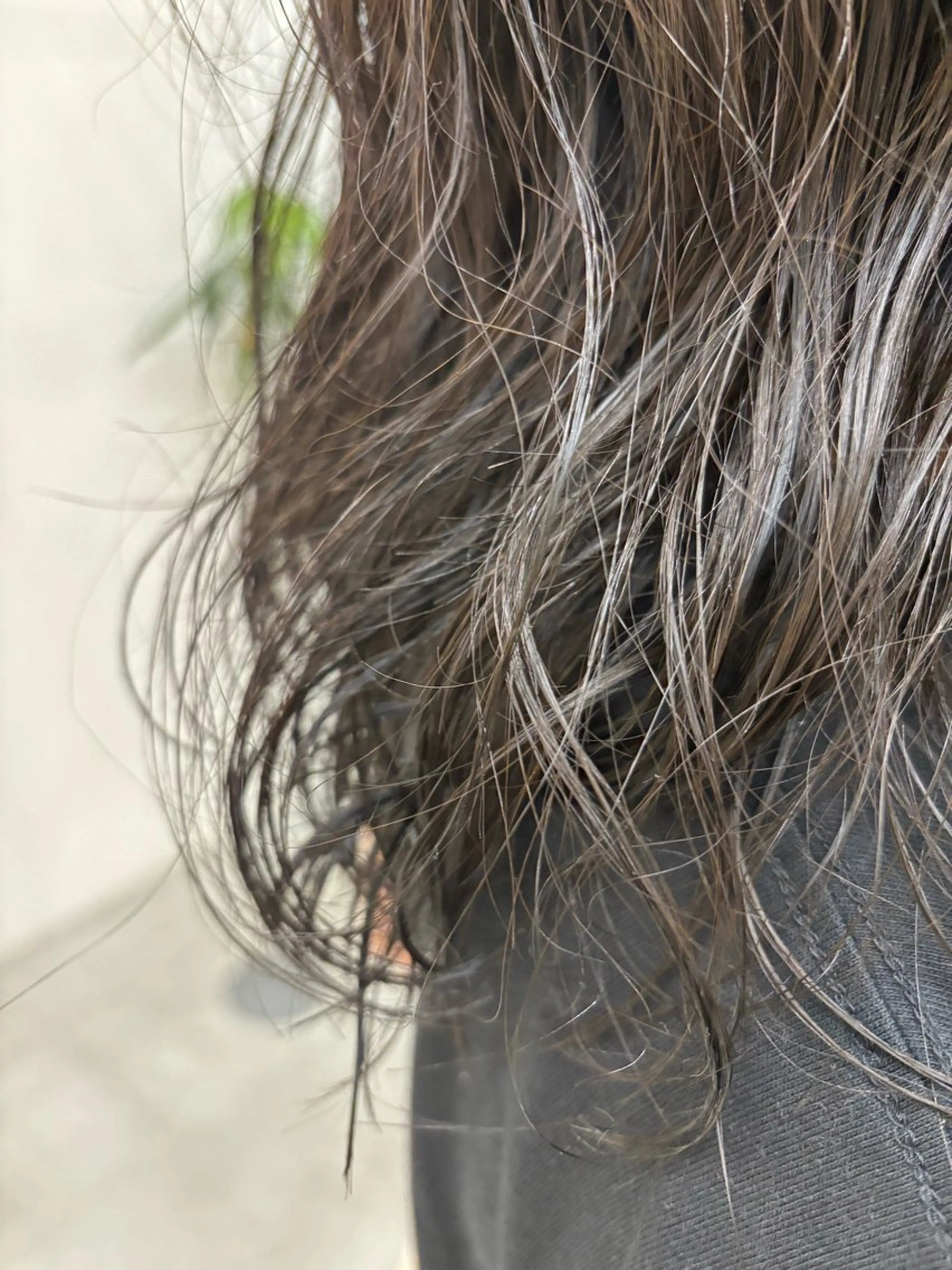 ミディアム カラー パーマ 伊藤 ゆいなのヘアスタイル