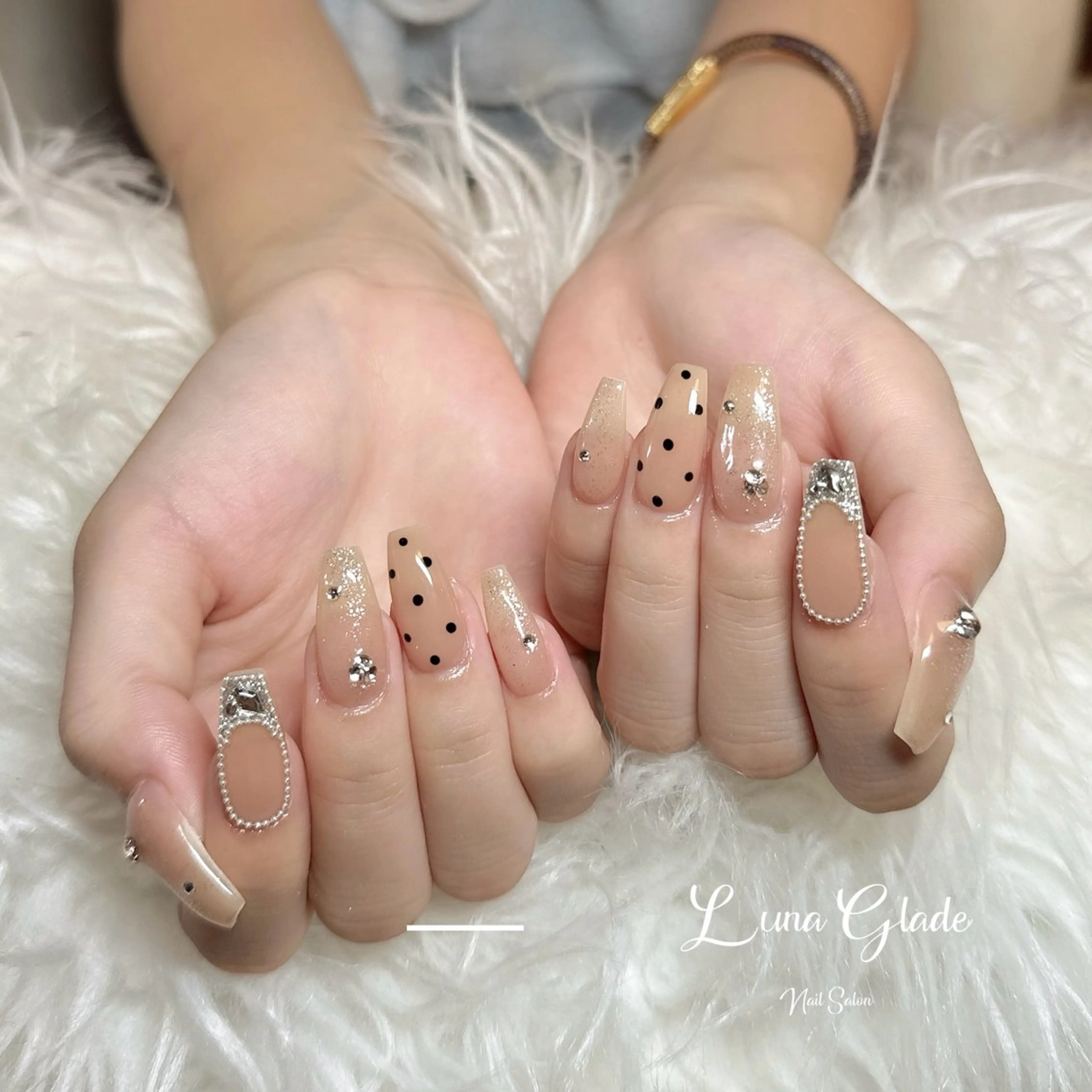 ネイル ハンドネイル Luna Gladeのネイルデザイン