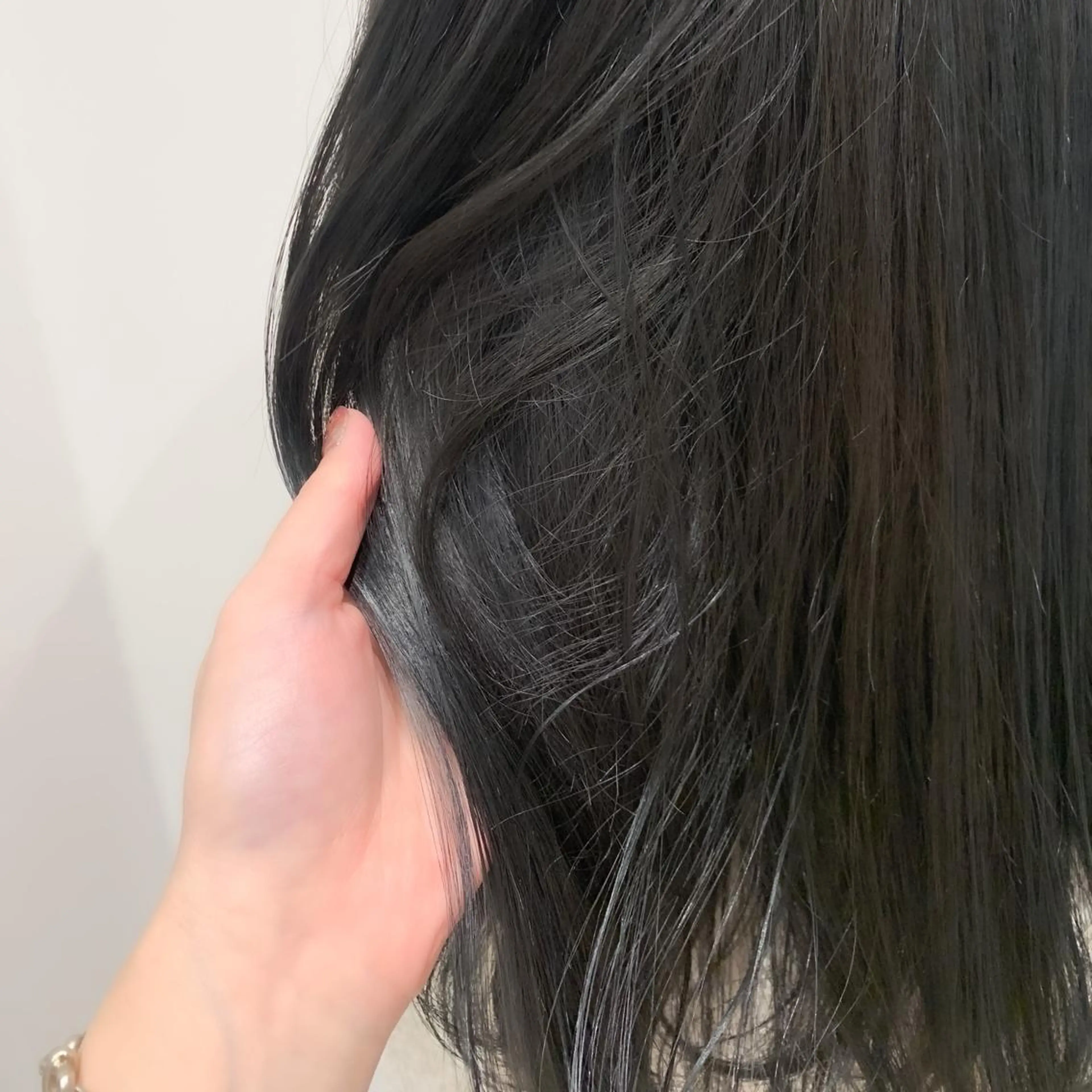 ミディアム カラー ヘアアレンジ ミニボブ/ブリーチ 🌈MISATOのヘアスタイル