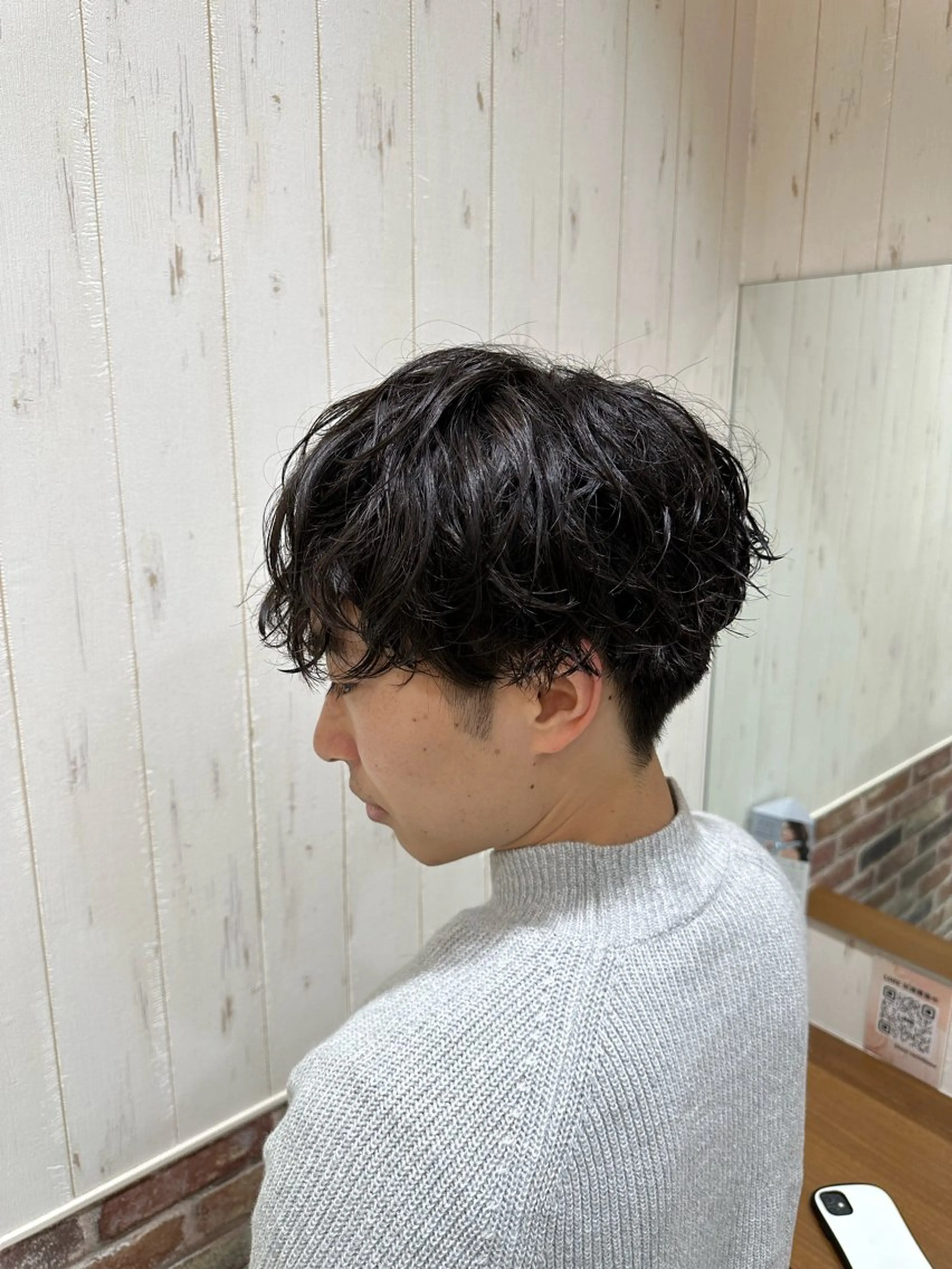 ショート パーマ メンズ メンズブリーチ ダウンパーマ メンズハイライト メンズインナーカラー メンズ韓国風 パーマ 中嶋 紘夢のヘアスタイル