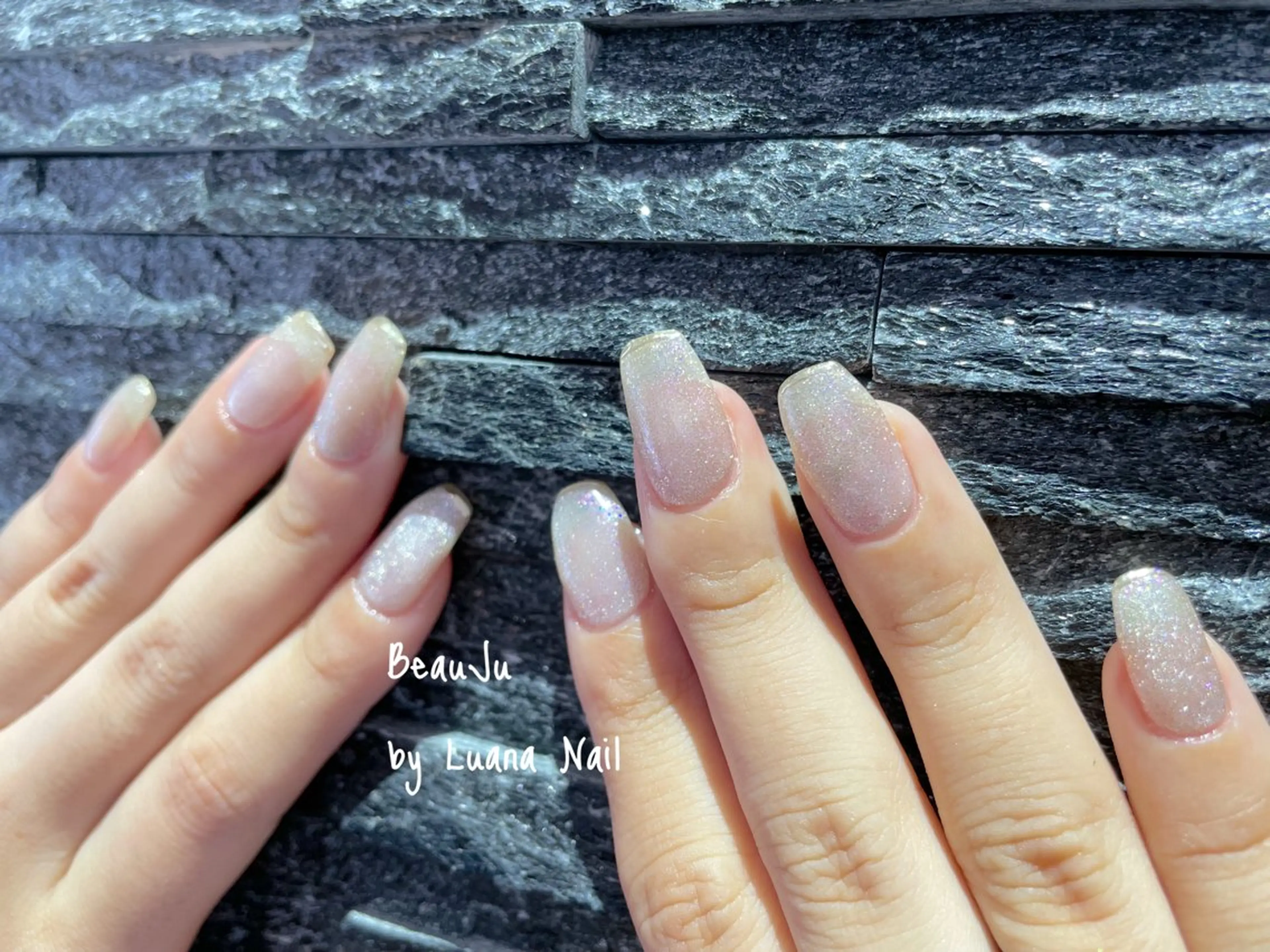 ネイル ミラーネイル ハンドネイル BeauJu by Luana Nailのネイルデザイン
