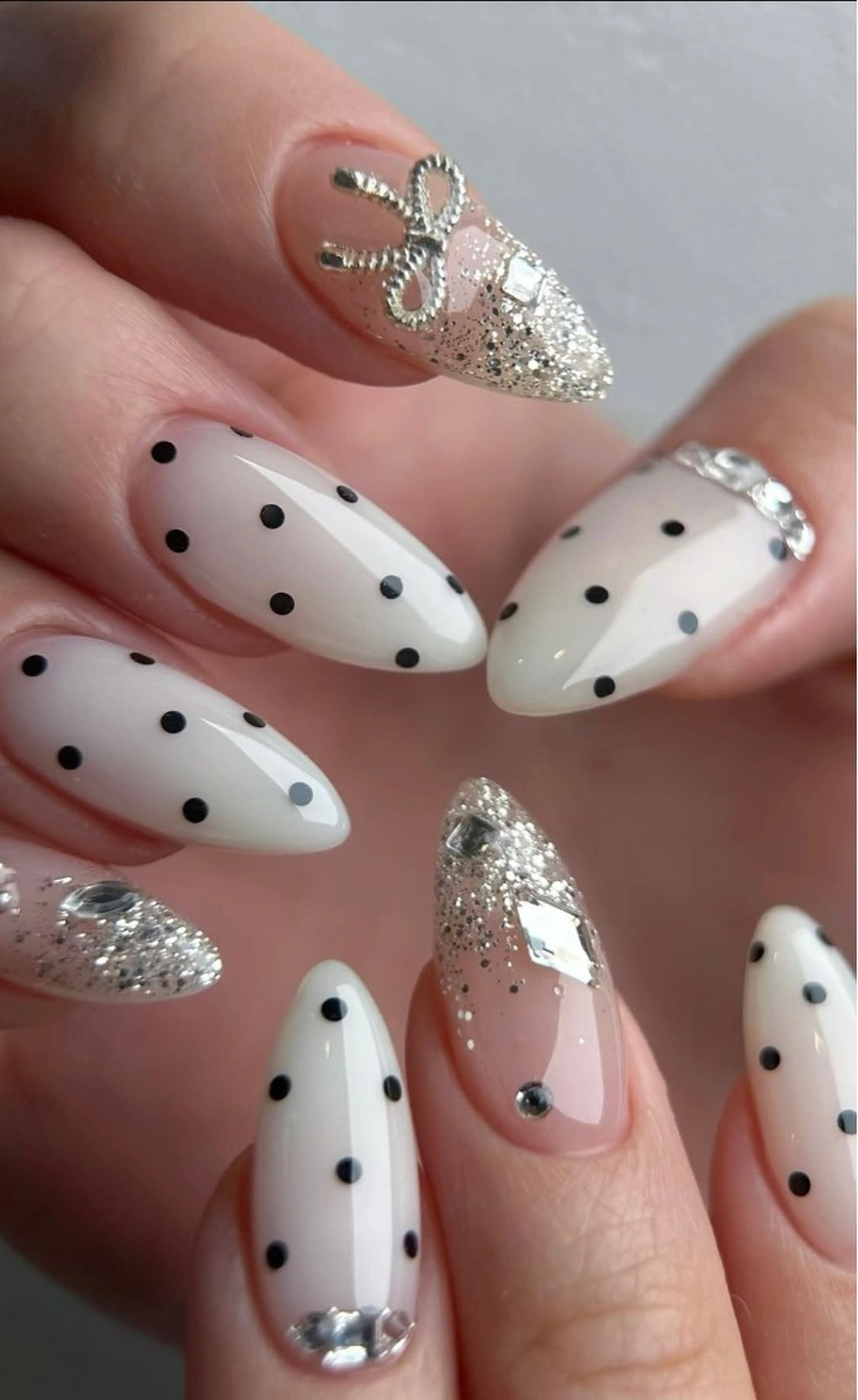 ネイル ジェルネイル スカルプネイル ネイルチップ ハンドネイル NiJi Nailsのネイルデザイン