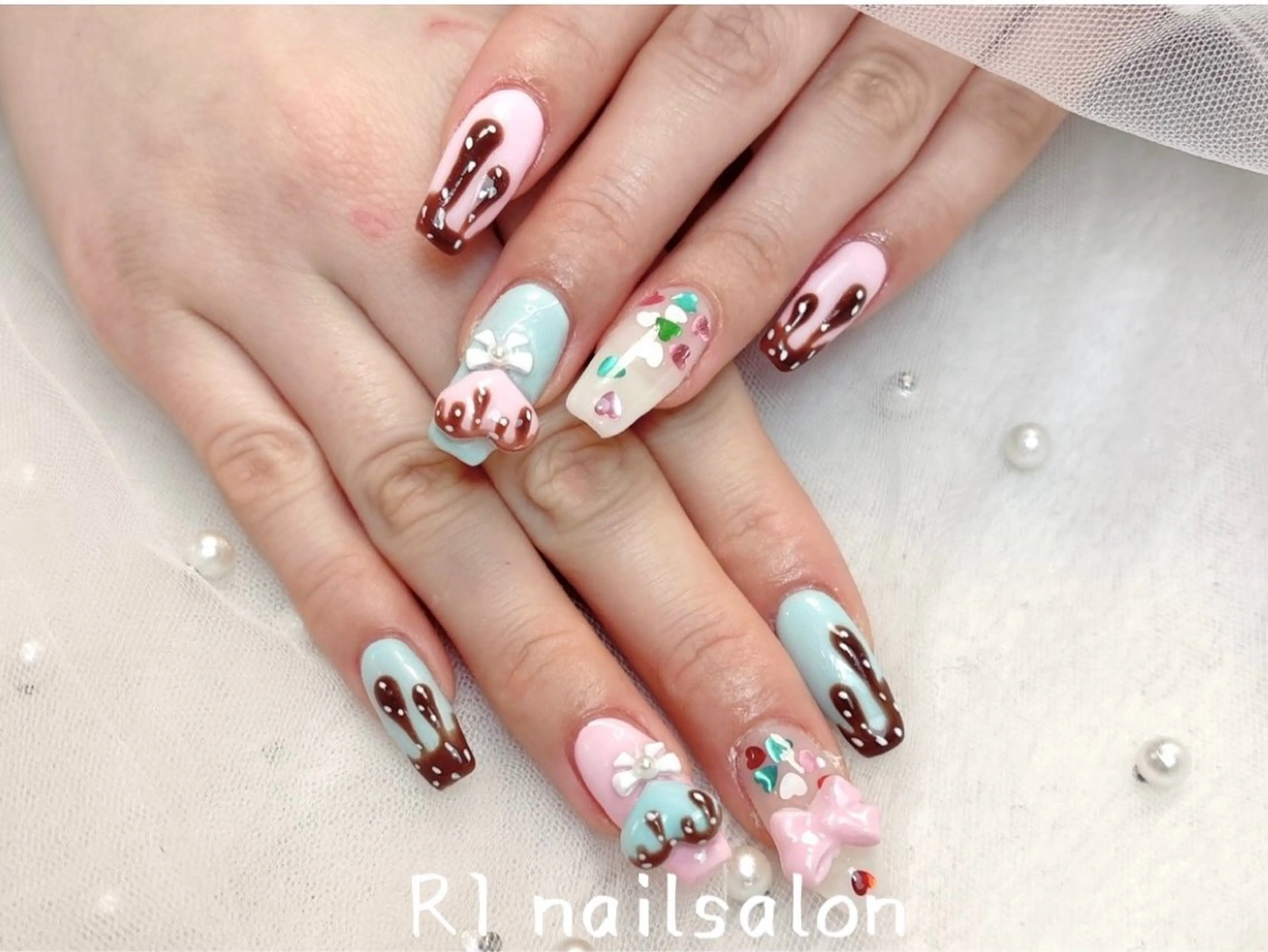 ネイル ジェルネイル 韓国ネイル マグネットネイル 持ち込み ワンカラーネイル ハンドネイル ハンドケア R1🎀Nail💕 池袋東口店のネイルデザイン