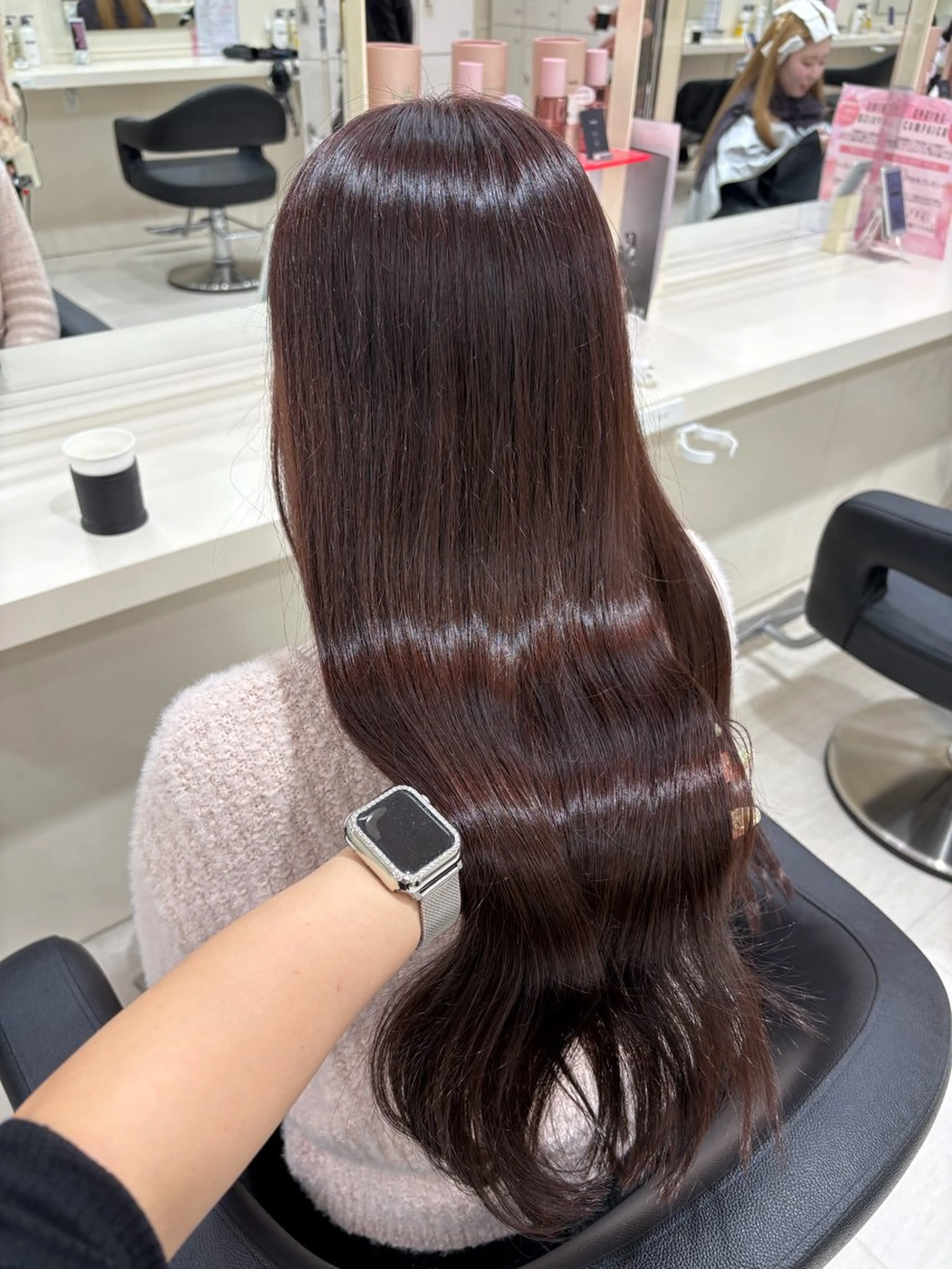 セミロング カラー ヘアアレンジ ブリーチ ダブルカラー ブリーチなしカラー 髪質改善 ヘアカラー トリートメント 鈴木 紅葉のヘアスタイル