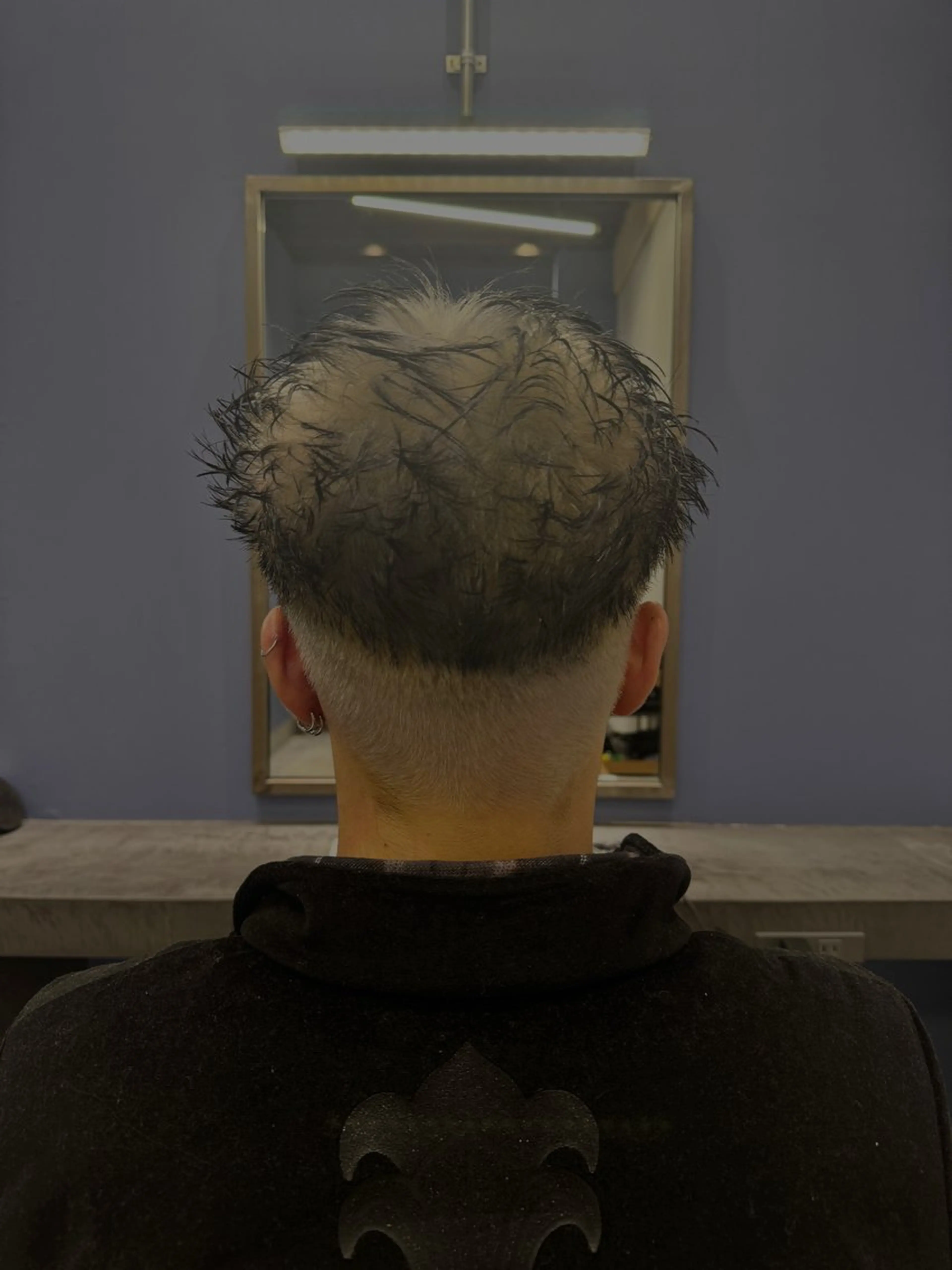 カラー メンズ デザインカラー だいち/ブリーチ/ レイヤーカットのヘアスタイル