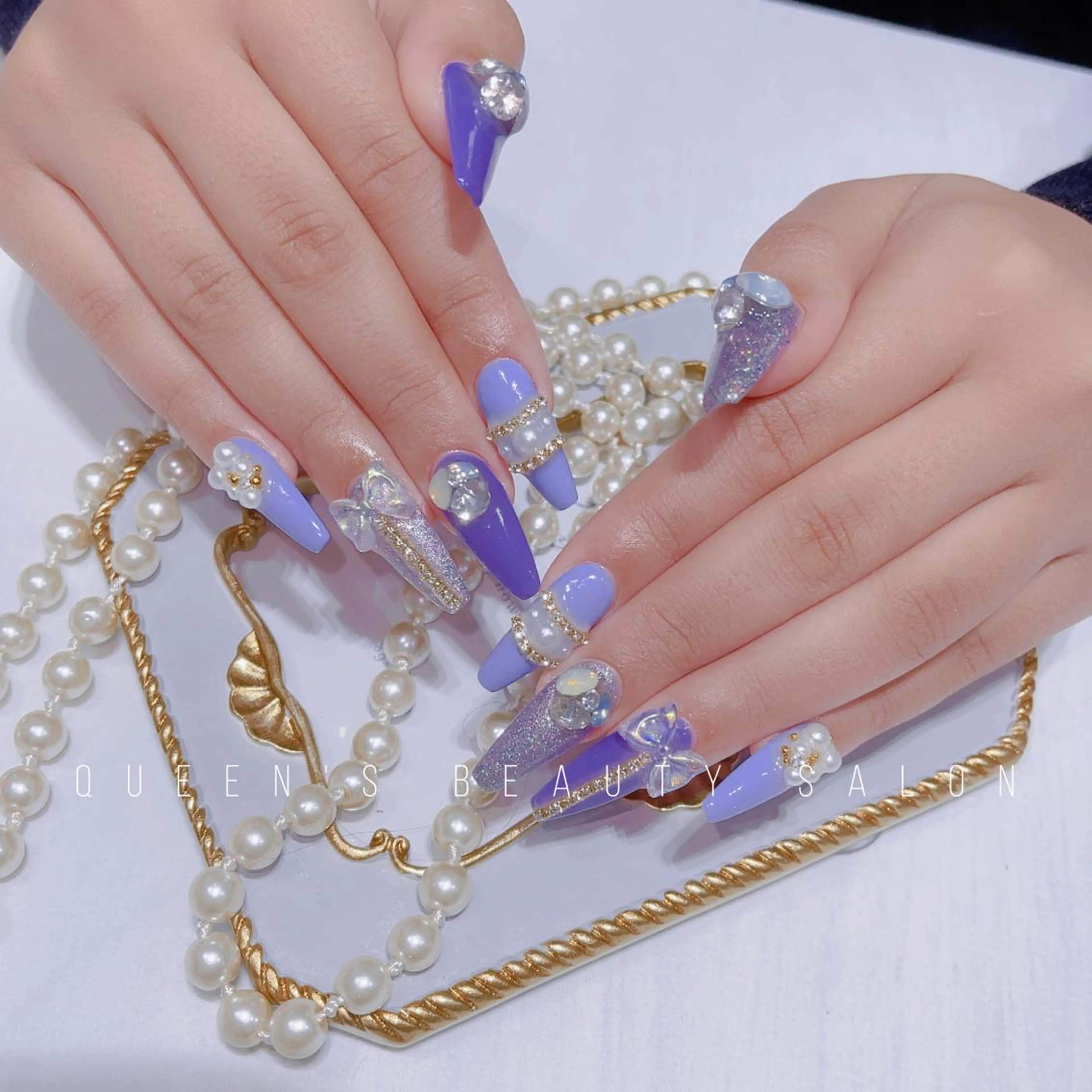 ネイル ハンドネイル Queens マオのネイルデザイン