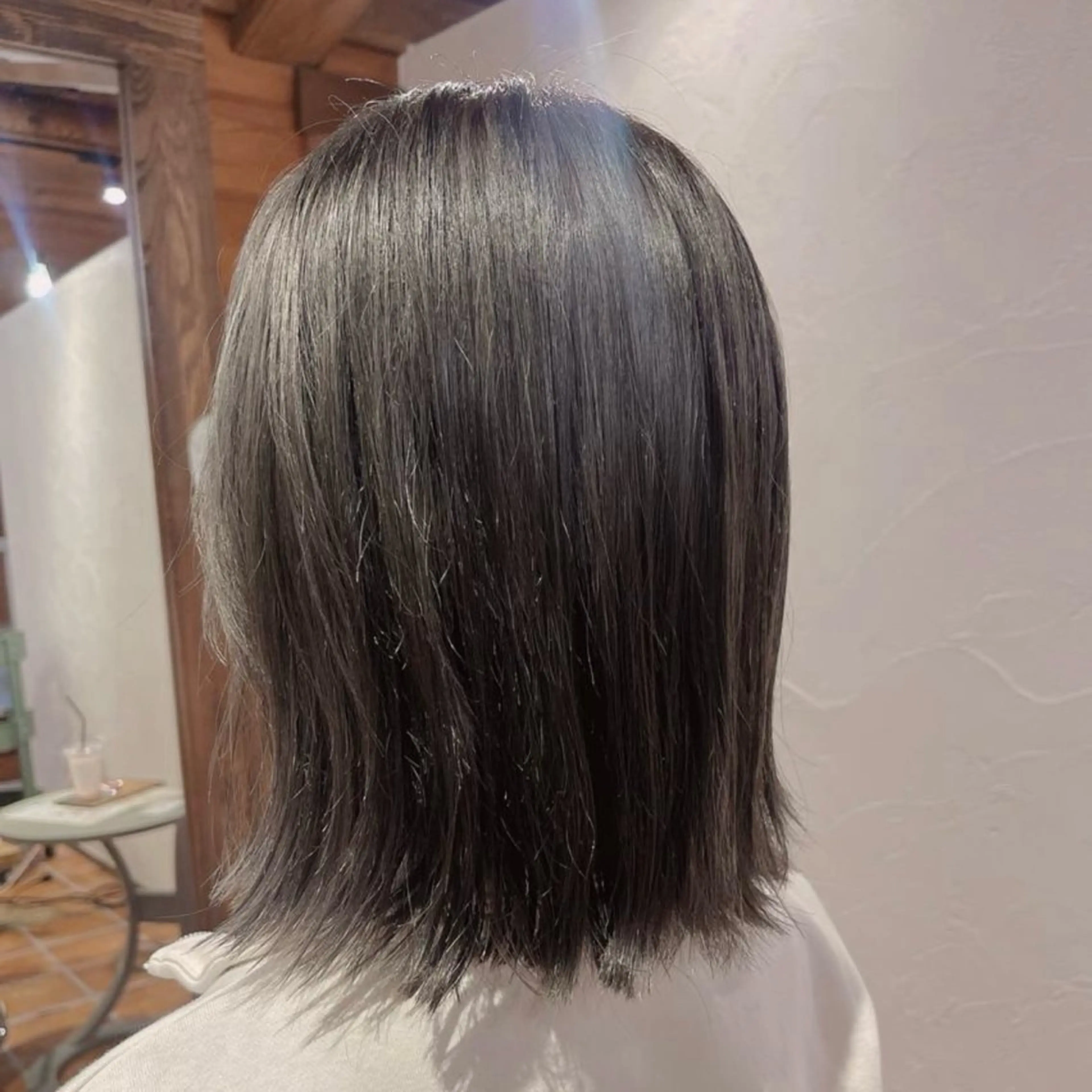 ミディアム カット ヘアカラー トリートメント 辻 里奈のヘアスタイル