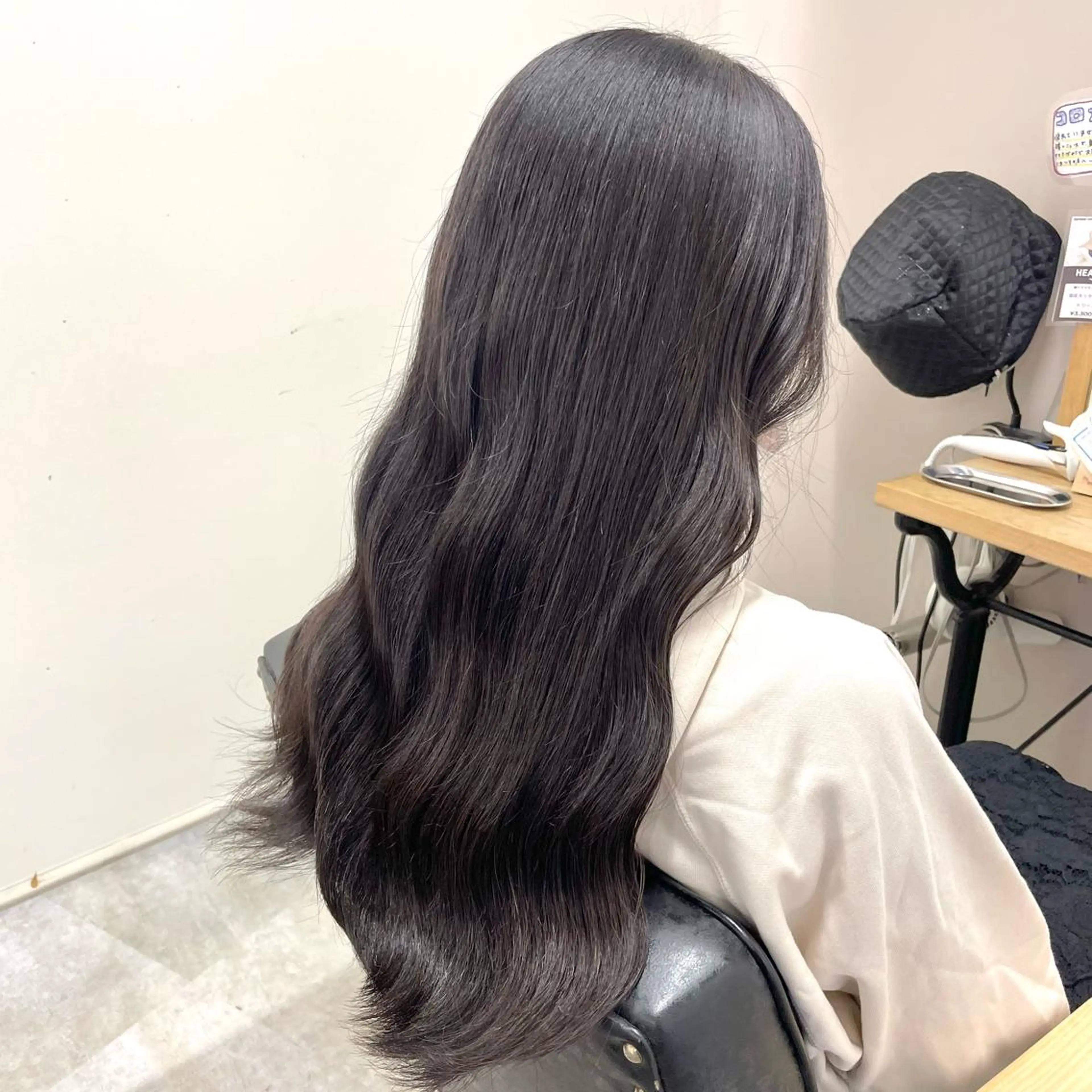 ロング カラー 肌に馴染む暗髪 梅田・増田のヘアスタイル