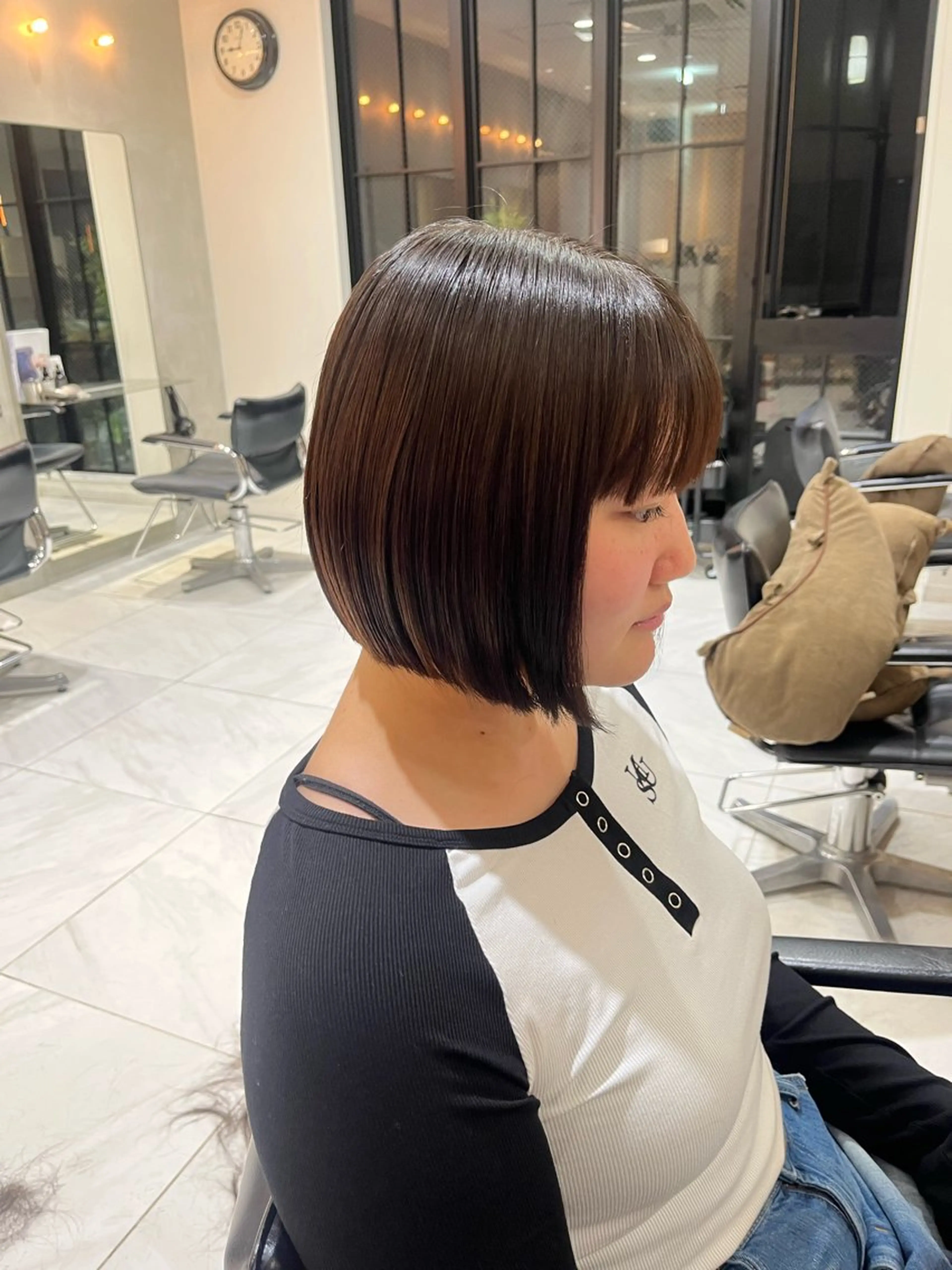 ショート ナミ🩶暗髪/暖色 ❤️/透明感/縮毛のヘアスタイル