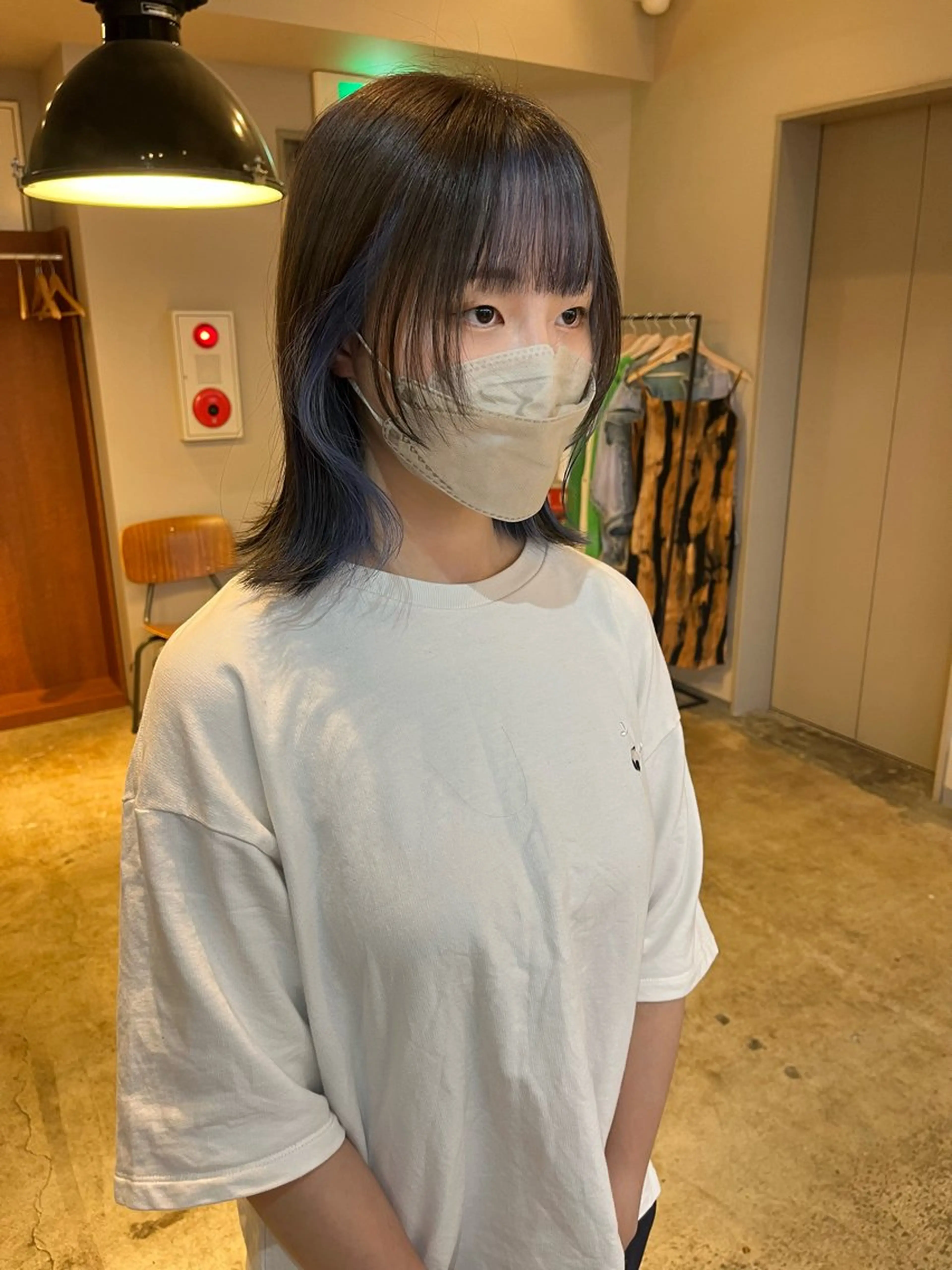 ミディアム カラー ブリーチ ブルーカラー ブルーラベンダー ラベンダーカラー ヘアカラー トリートメント 🩷ハイトーン透明感 レイヤー🩷ユリカのヘアスタイル