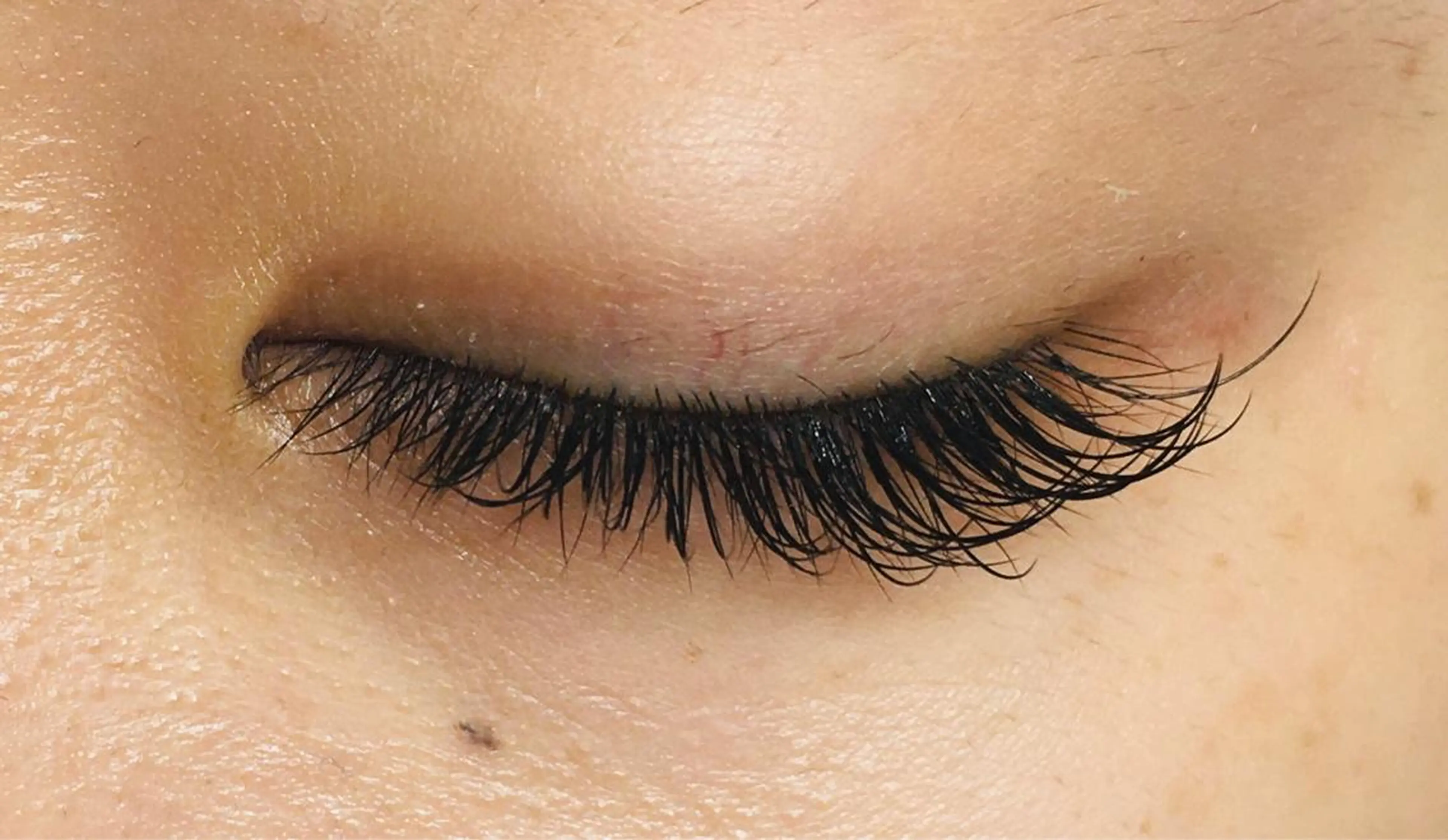 マツエク・マツパ Cカール 中谷 明日香のヘアスタイル