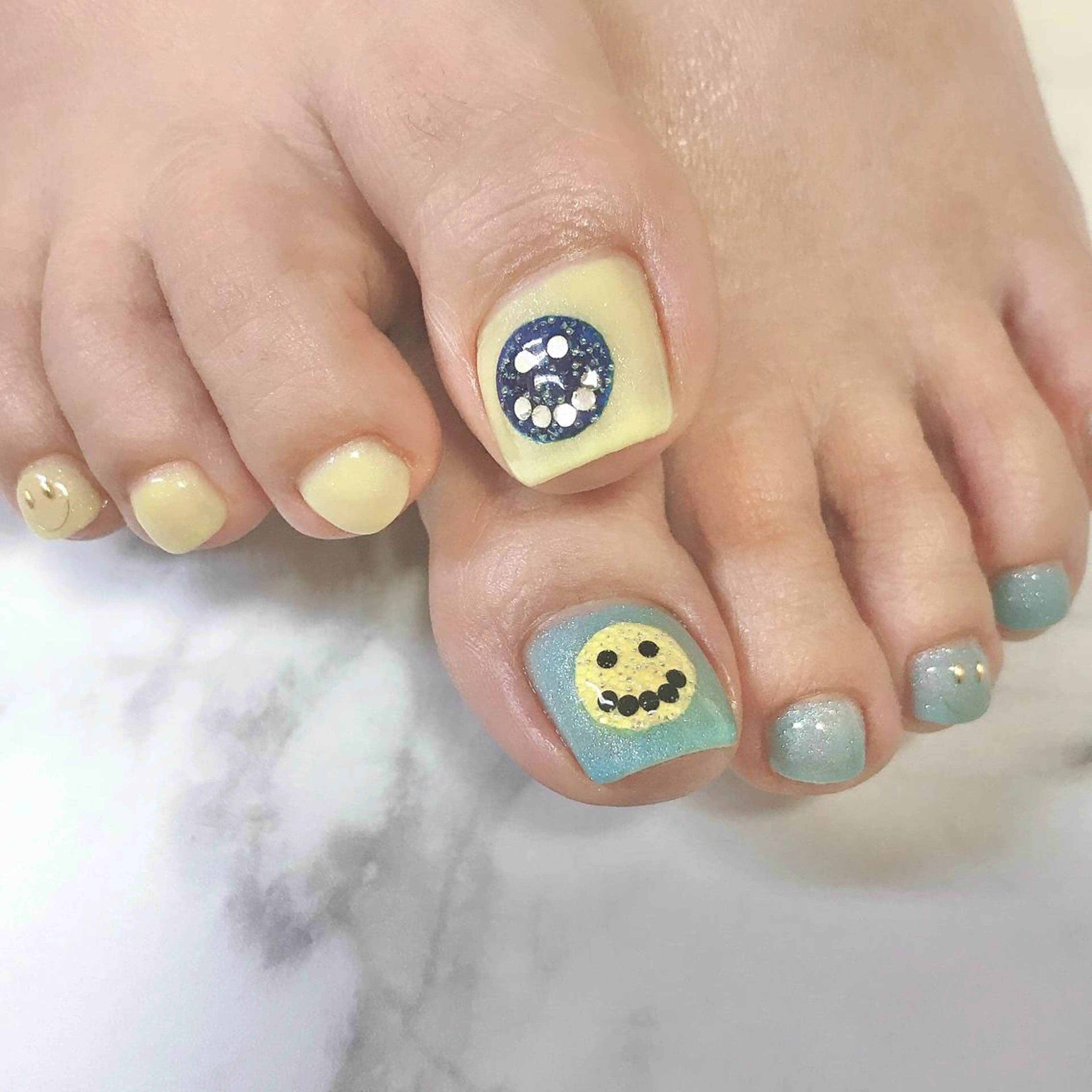 ネイル フットネイル フットネイル ステラ marikominoのネイルデザイン