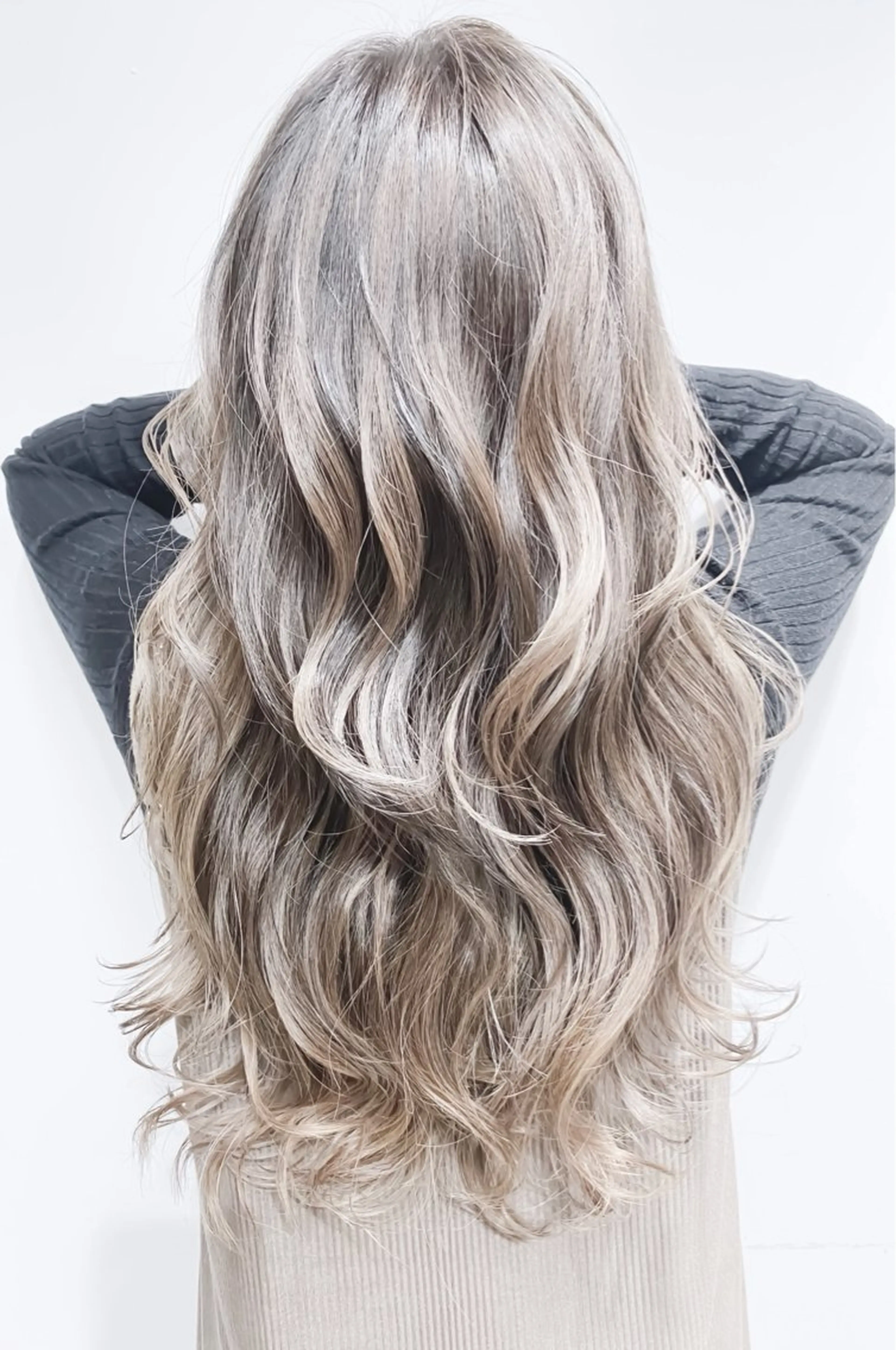 ロング カラー バレイヤージュ ブリーチ 透明感カラー ダブルカラー ハイライトカラー 竹内ケンゴ🇰🇷 EIGHT藤沢のヘアスタイル