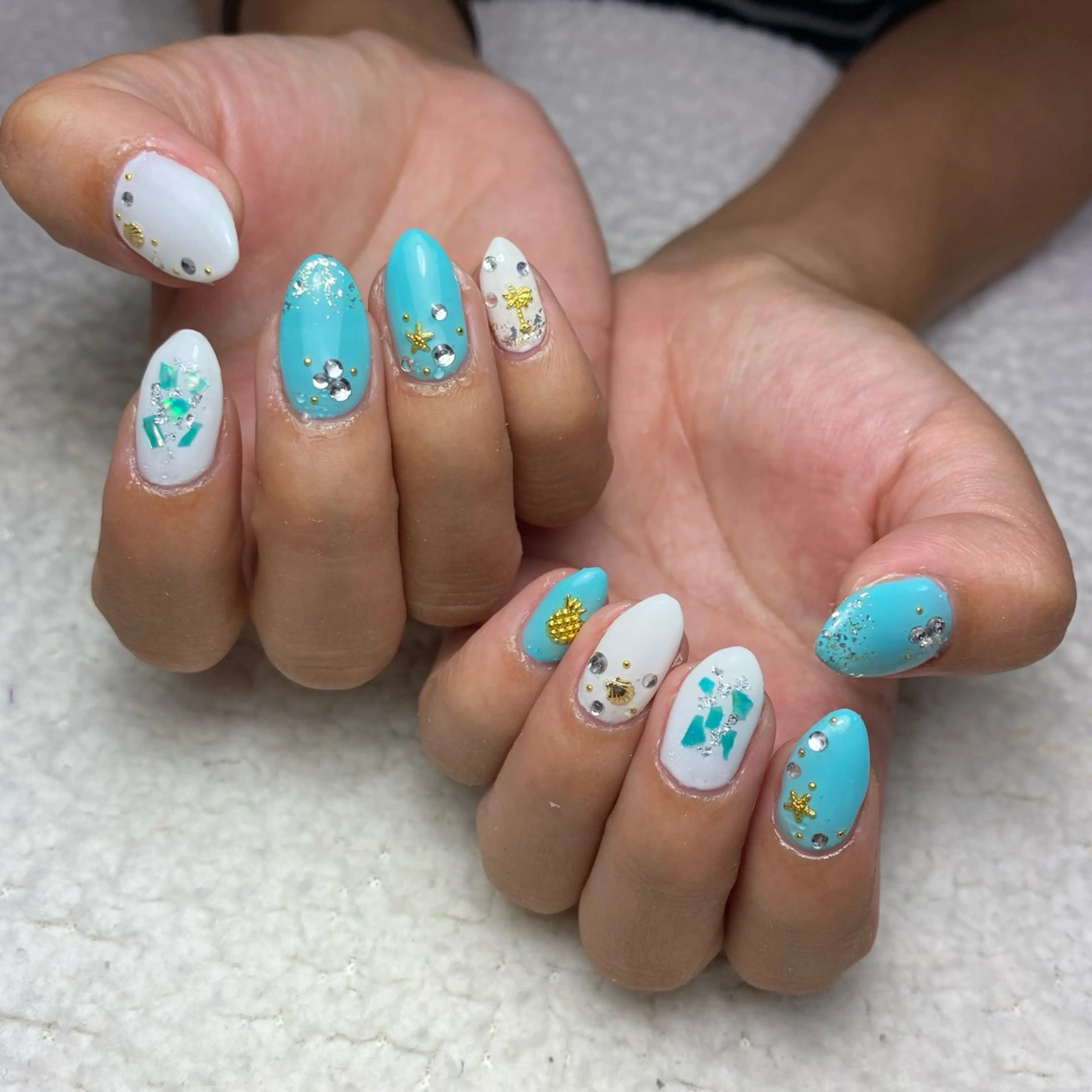 ネイル 夏ネイル ハンドネイル COCO +のエステ・リラクイメージ