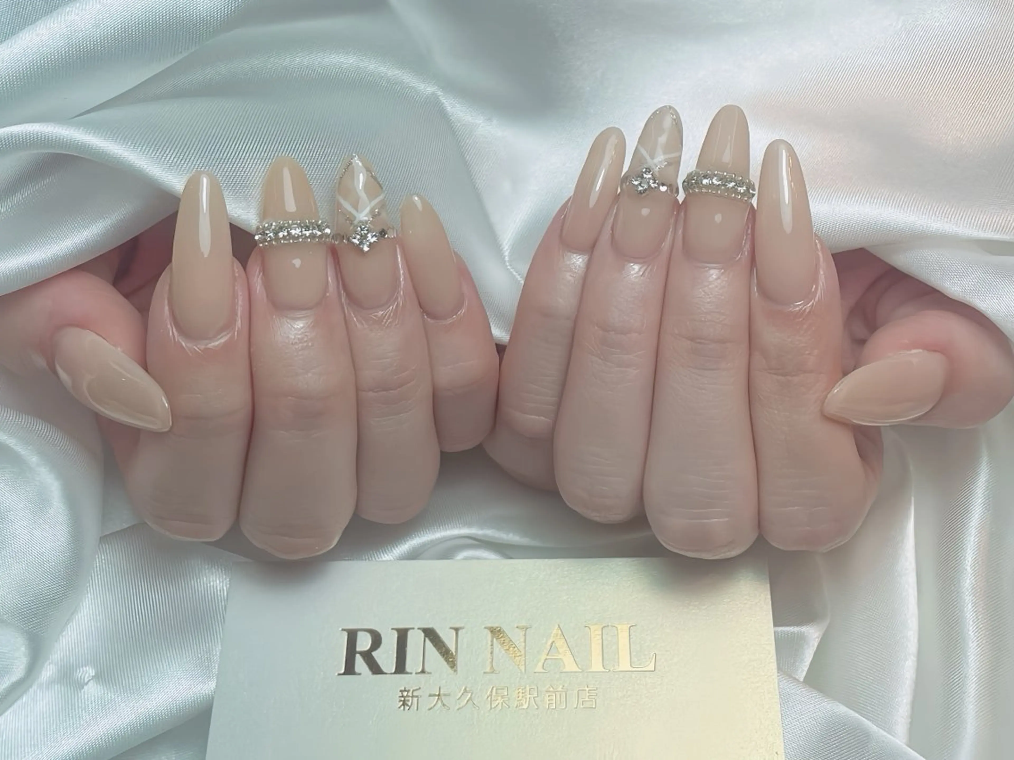 ネイル アートネイル フレンチネイル キラキラネイル 韓国ネイル 水色 ハンドネイル Rin Nail 新大久保店のネイルデザイン