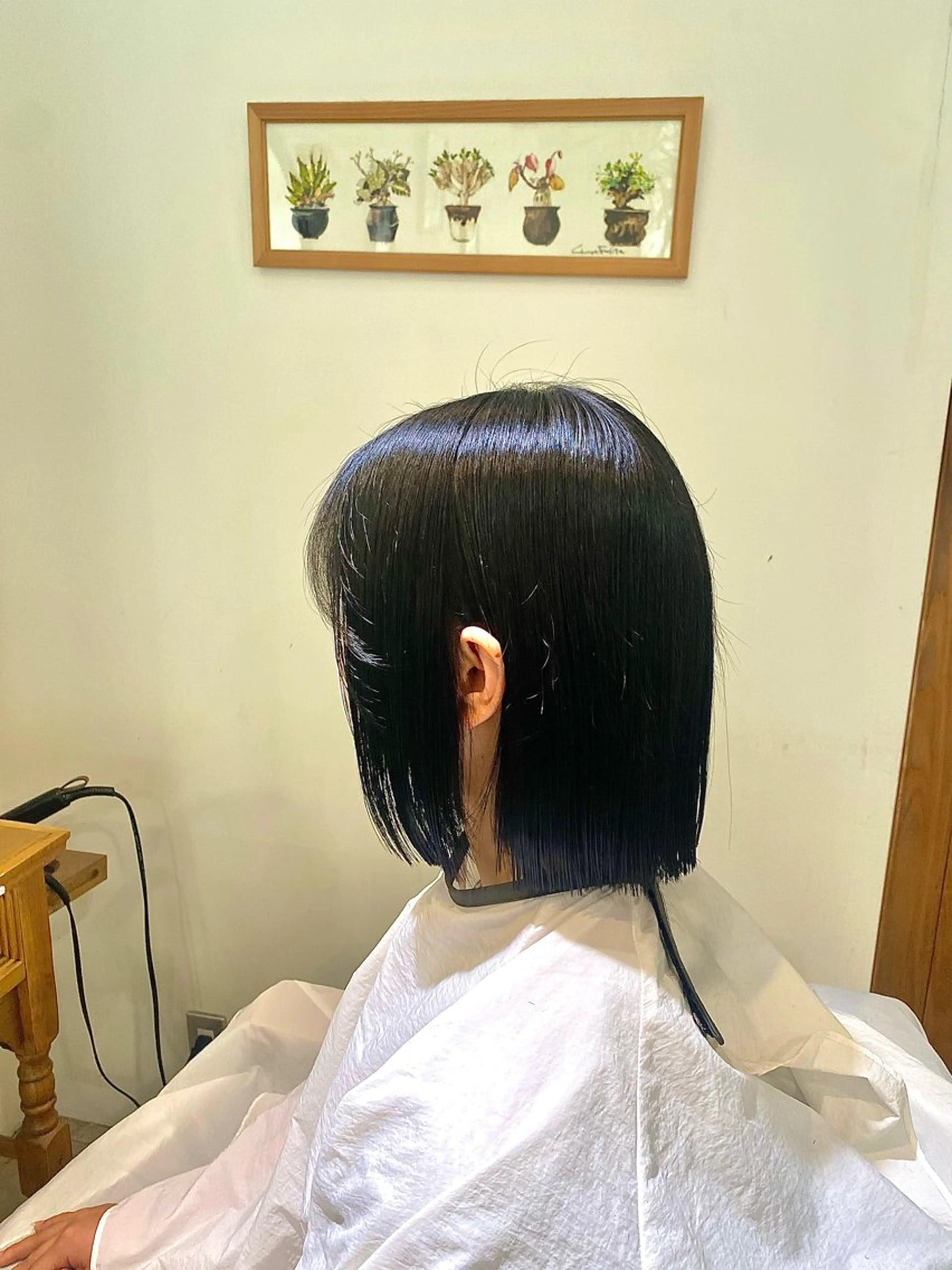 ミディアム LiC えりのヘアスタイル