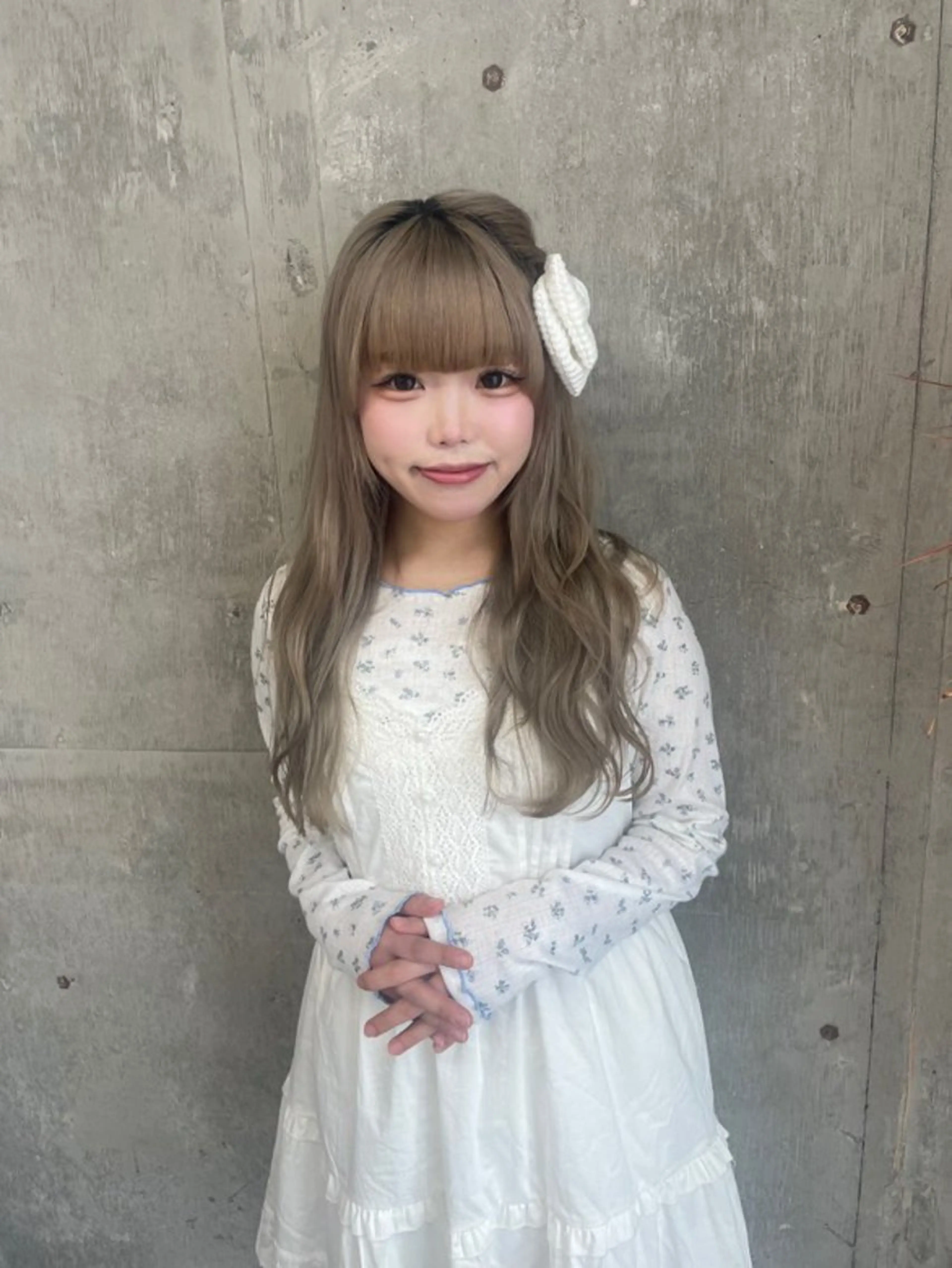 ロング カット ヘアカラー トリートメント 鈴木瑛里／ブロンド ベージュ／男女のヘアスタイル