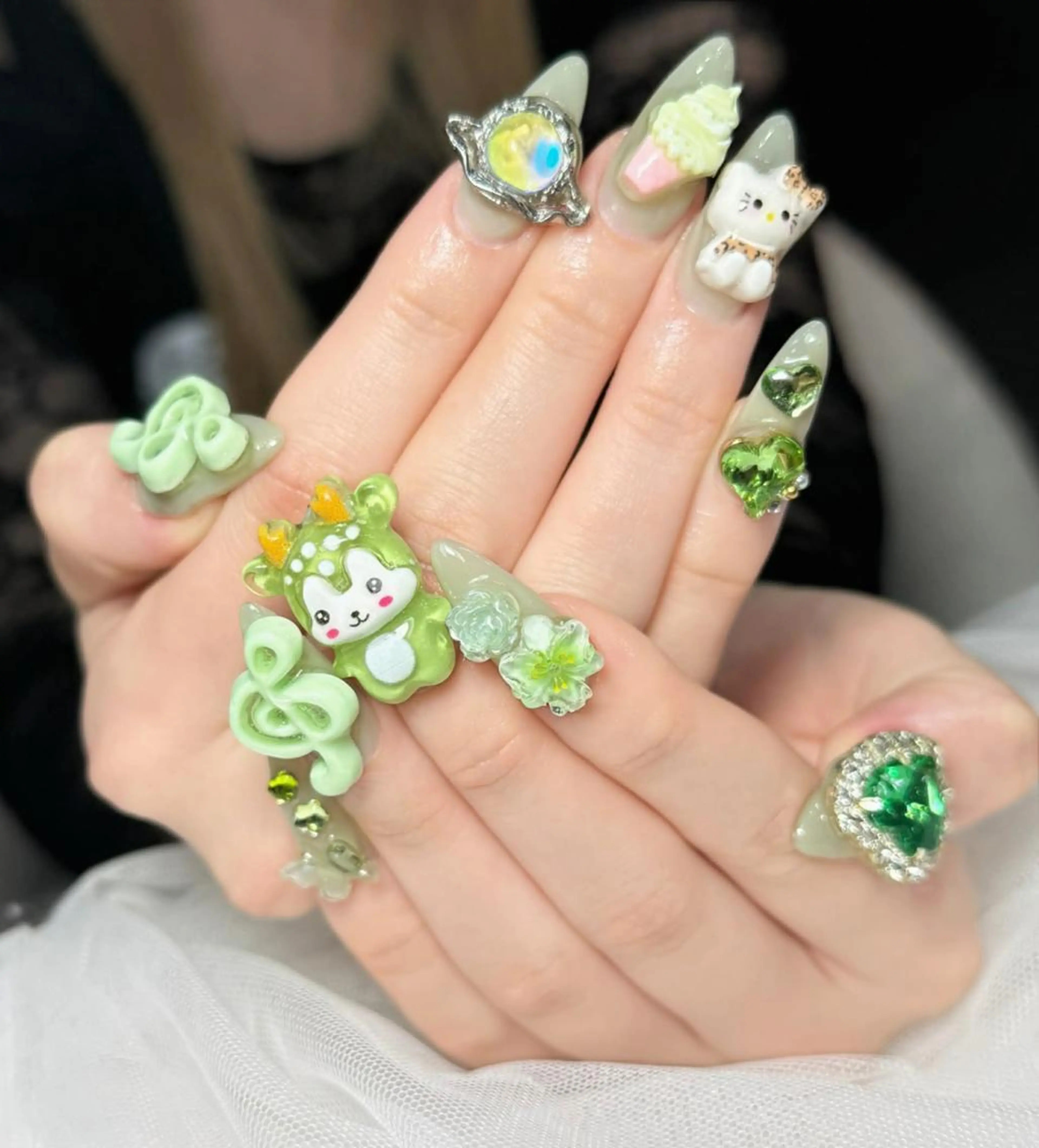 ロング カラー ベージュカラー グラデーションカラー ピンクカラー 韓国風ヘア ハンドネイル 高橋 ユキのネイルデザイン