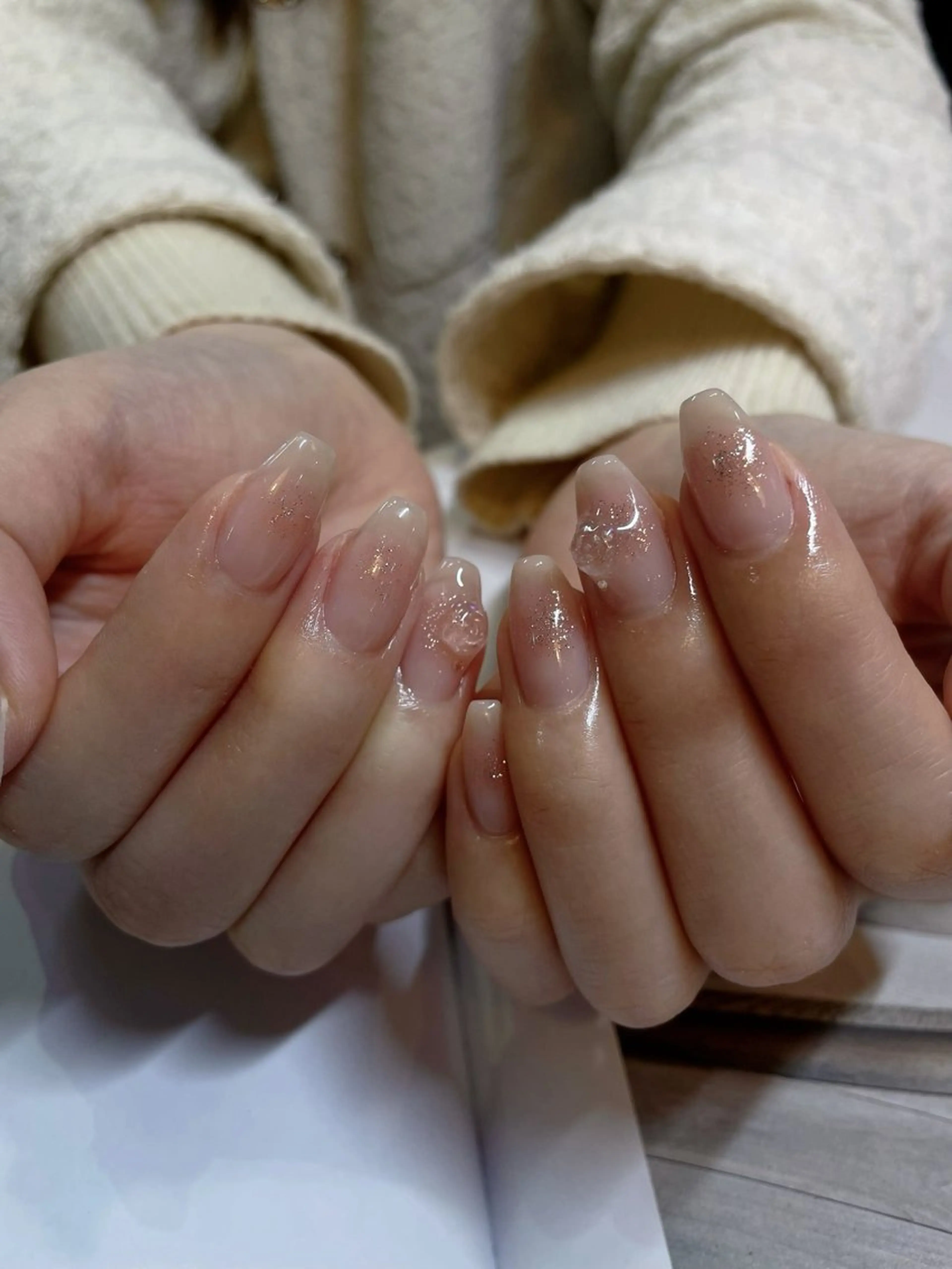 ネイル ハンドネイル anyora nail salon所属・大人ワンホン キラキラ/Ayanoのネイルデザイン