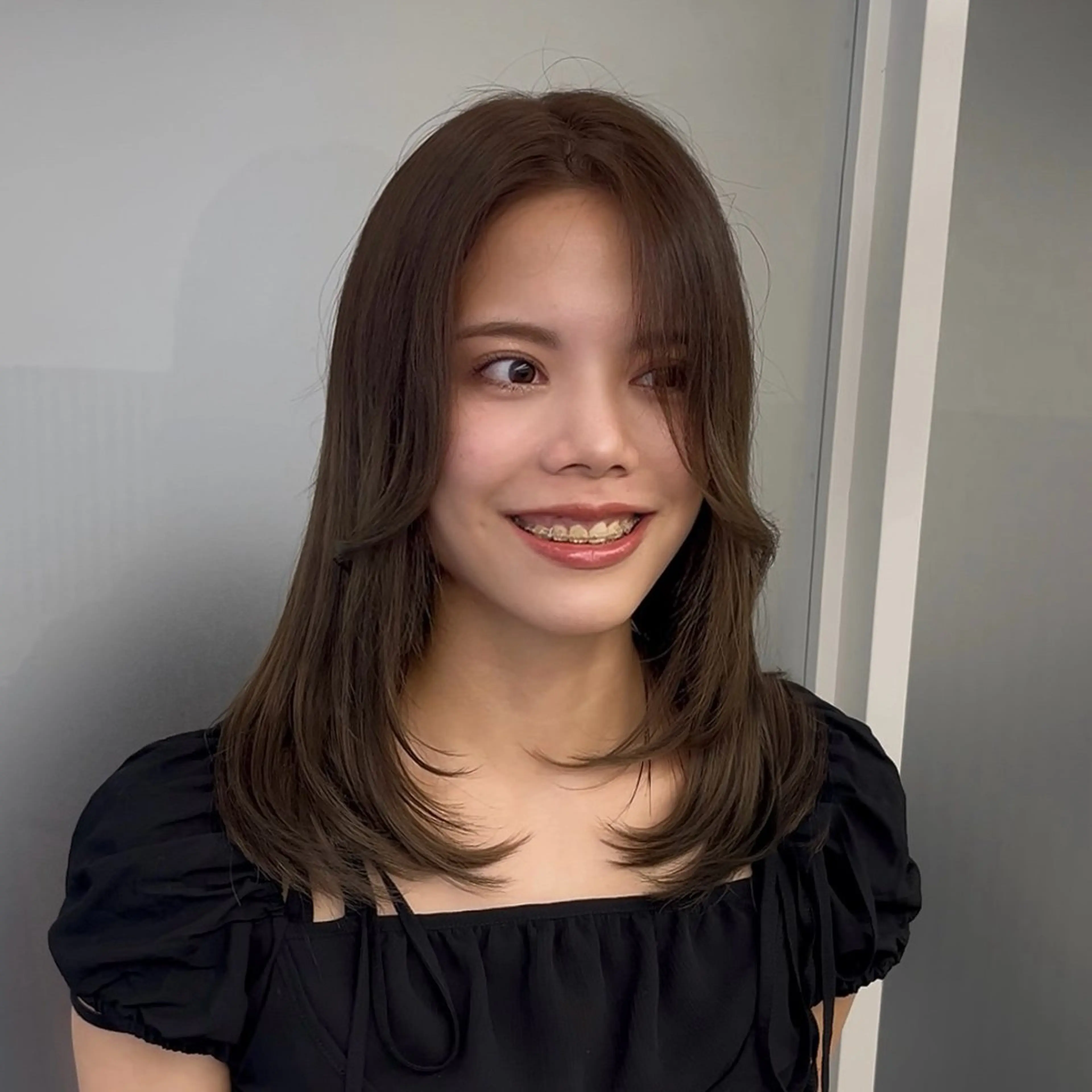 ミディアム 顔まわりレイヤー 顔周りカット 韓国風ヘア レイヤーカット 【レイヤー×透明感 カラー】mayaのヘアスタイル