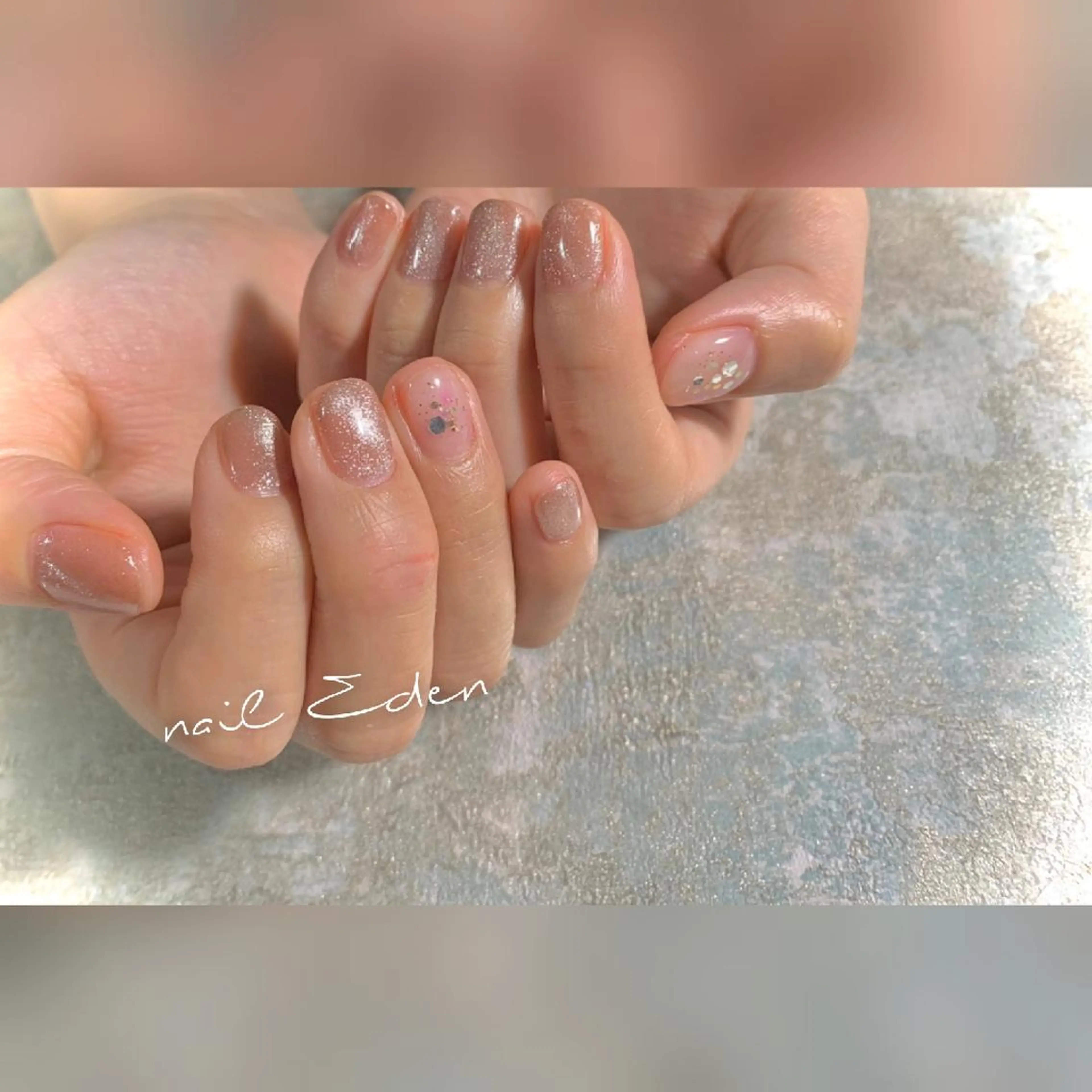 ネイル ブラウン ジェルネイル キラキラネイル ラメ(グリッター) マグネットネイル Eden ♾️のネイルデザイン